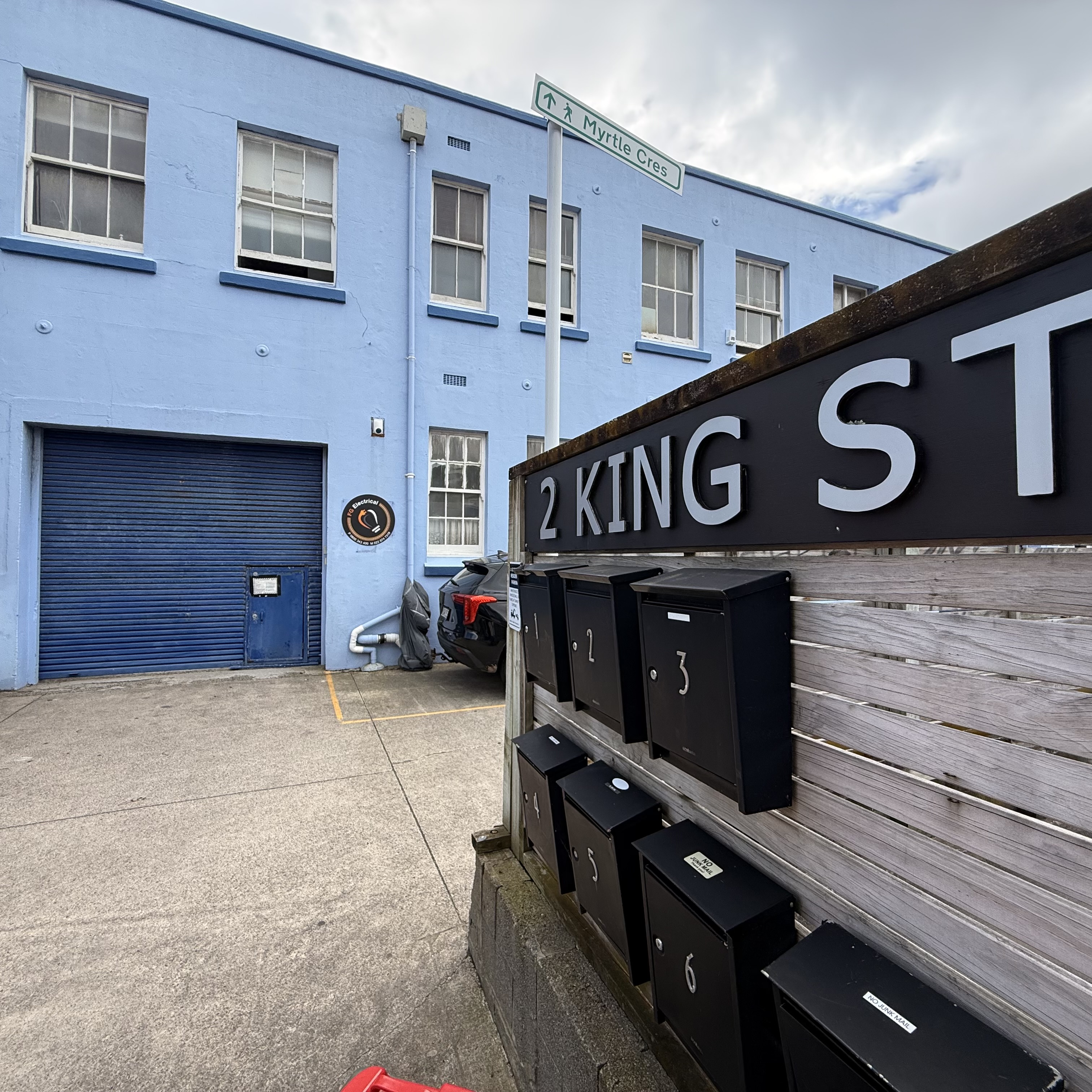 Industrial Warehouse in Mount Cook