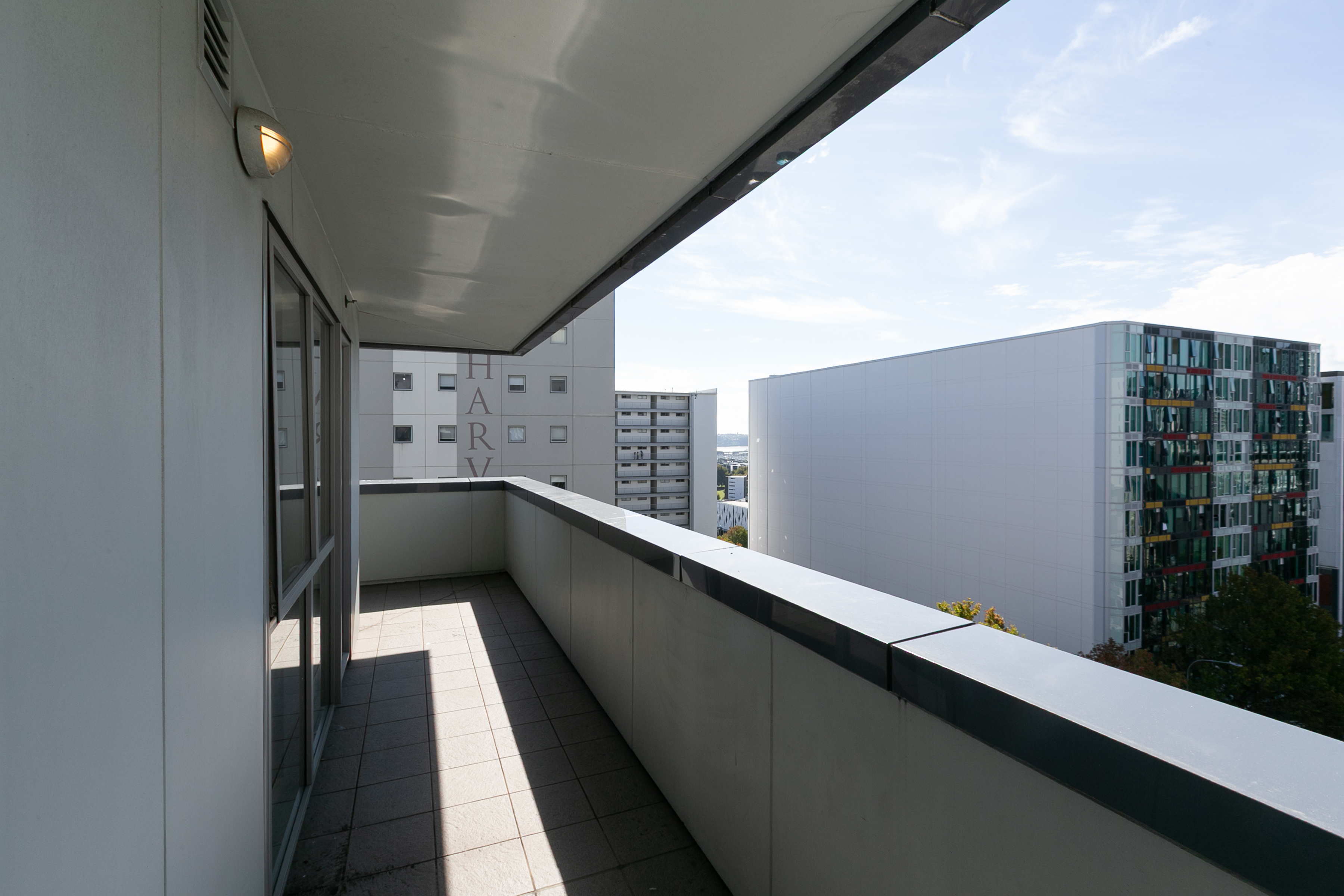 SKY HIGH | NORTH-FACING | 3 BEDS | $699k