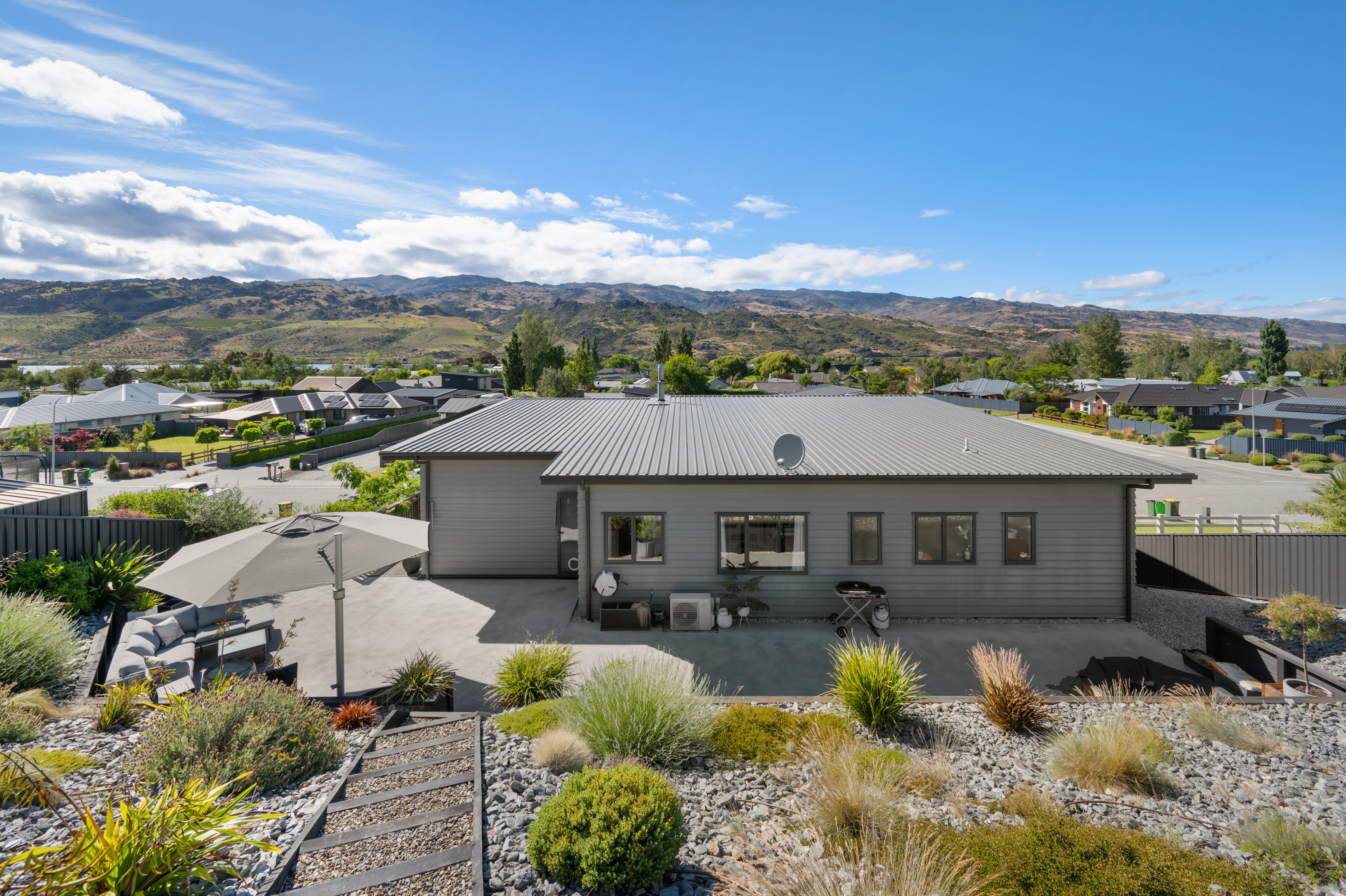 Contemporary, Versatile, Views.