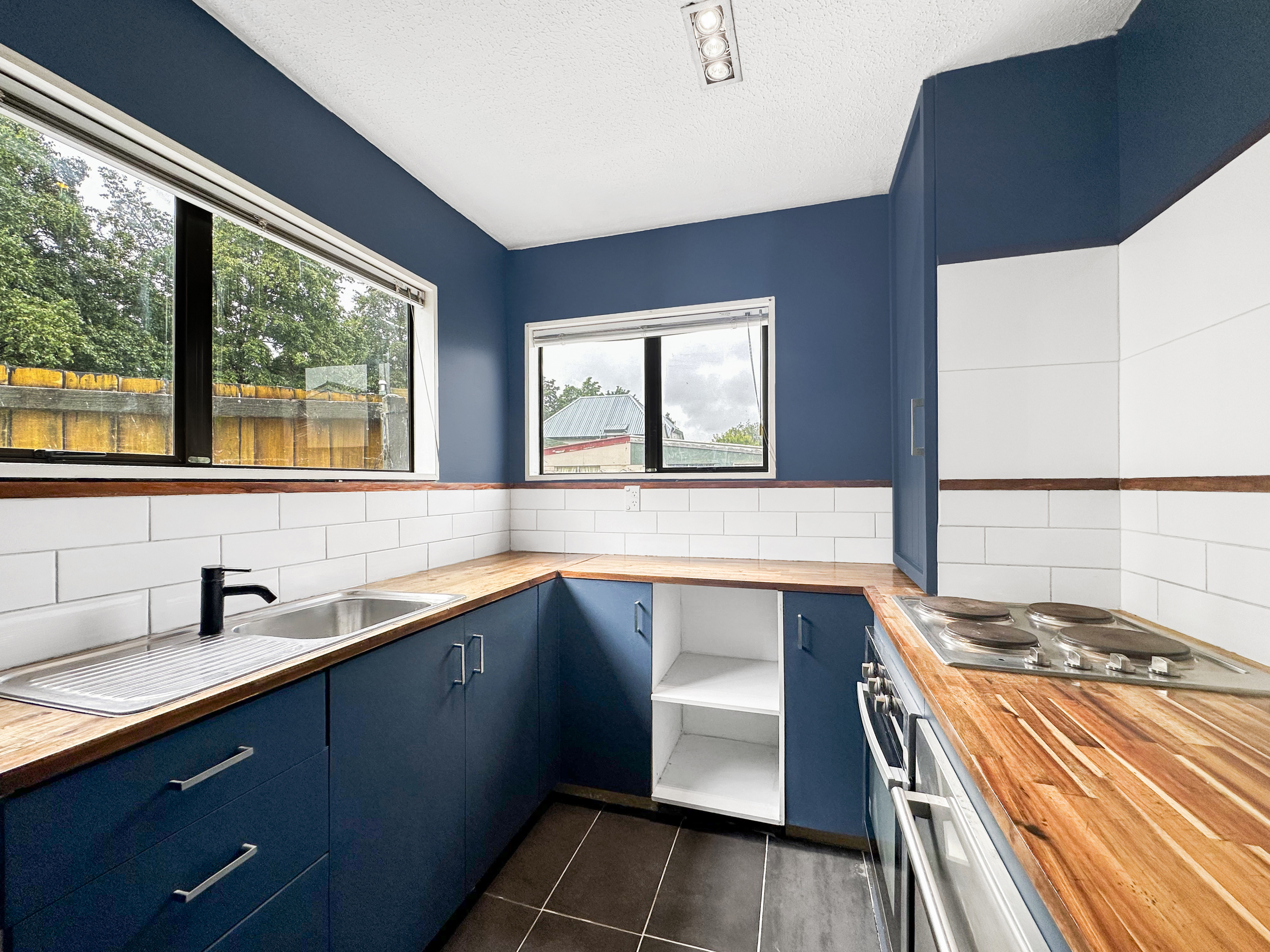 Residential for sale in Christchurch, 3/96 Poulson Street, Addington, 70 m²