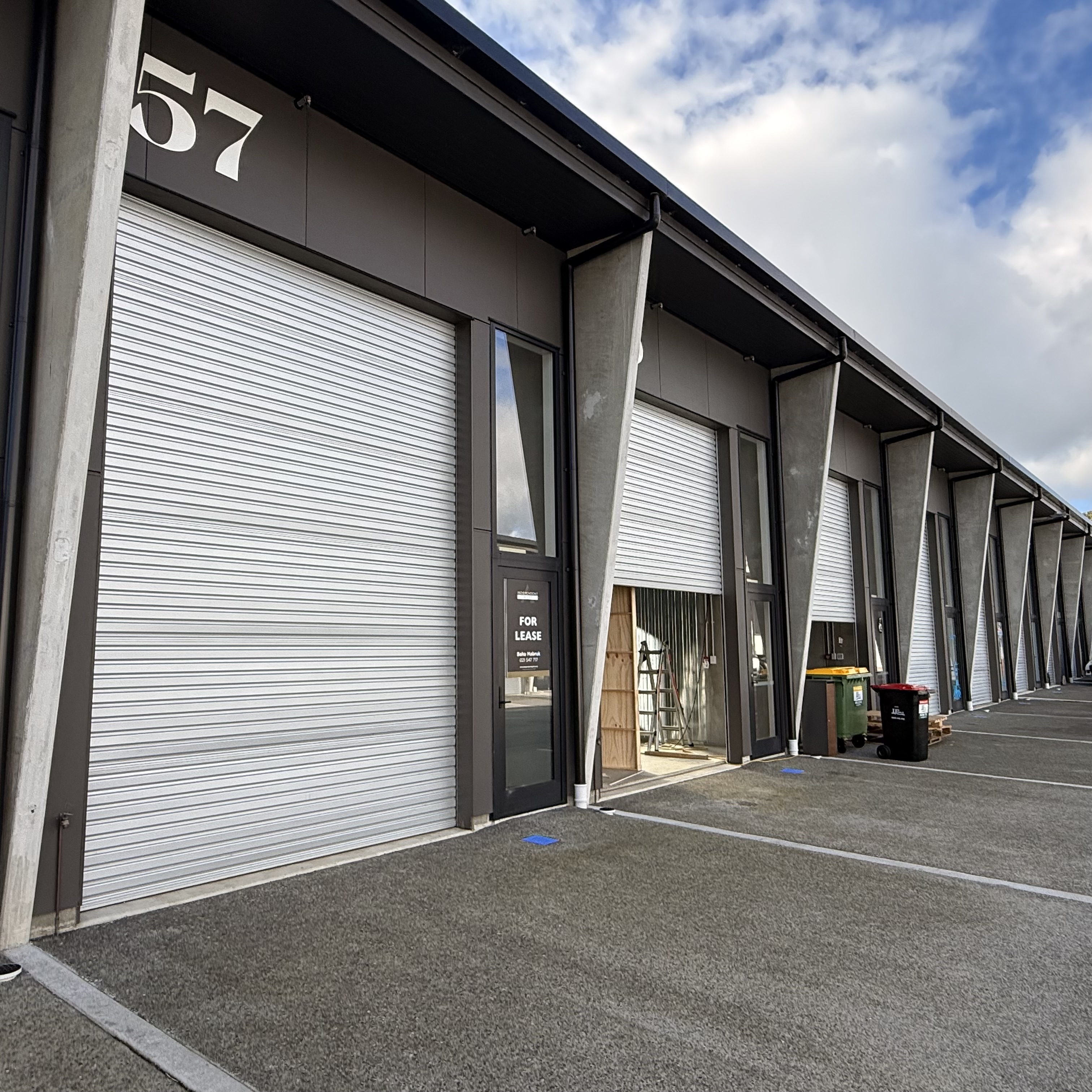 Multifunction Warehouse unit The Works Complex