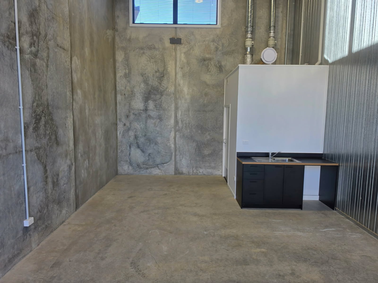 Multifunction Warehouse unit The Works Complex