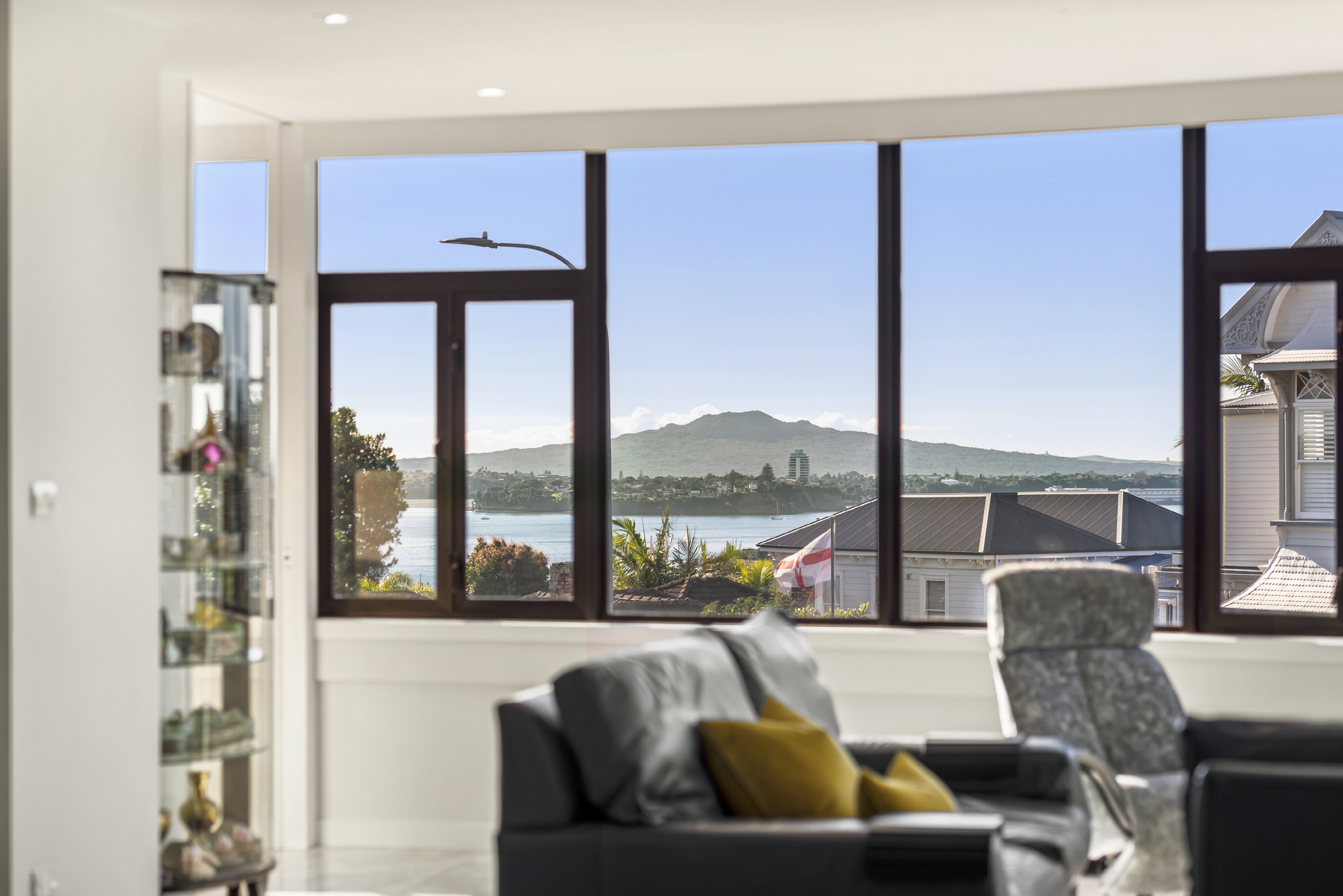 Residential for sale in Auckland, 1/10 Shelly Beach Road, Saint Marys Bay, 254 m²