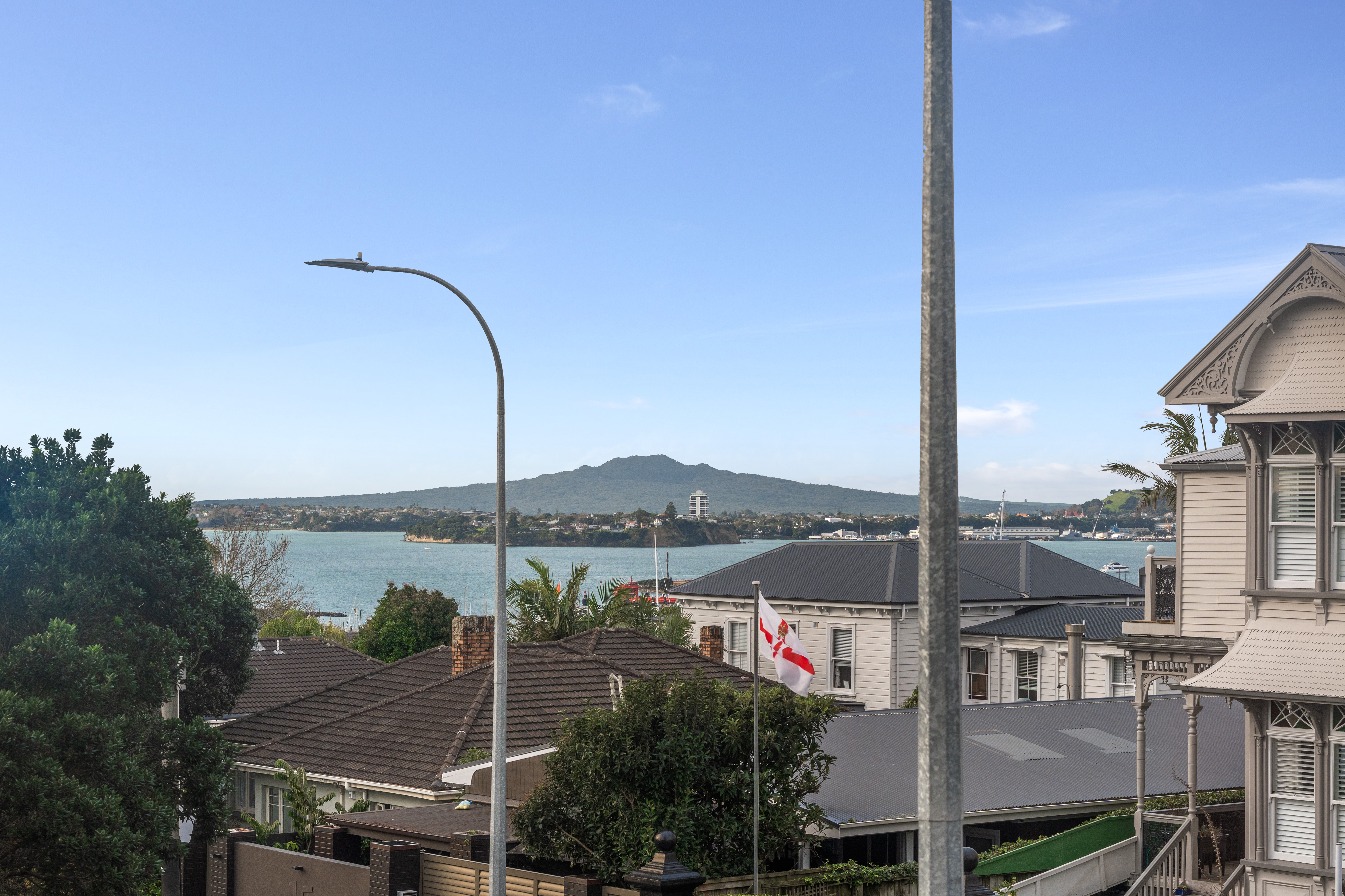 Residential for sale in Auckland, 1/10 Shelly Beach Road, Saint Marys Bay, 254 m²