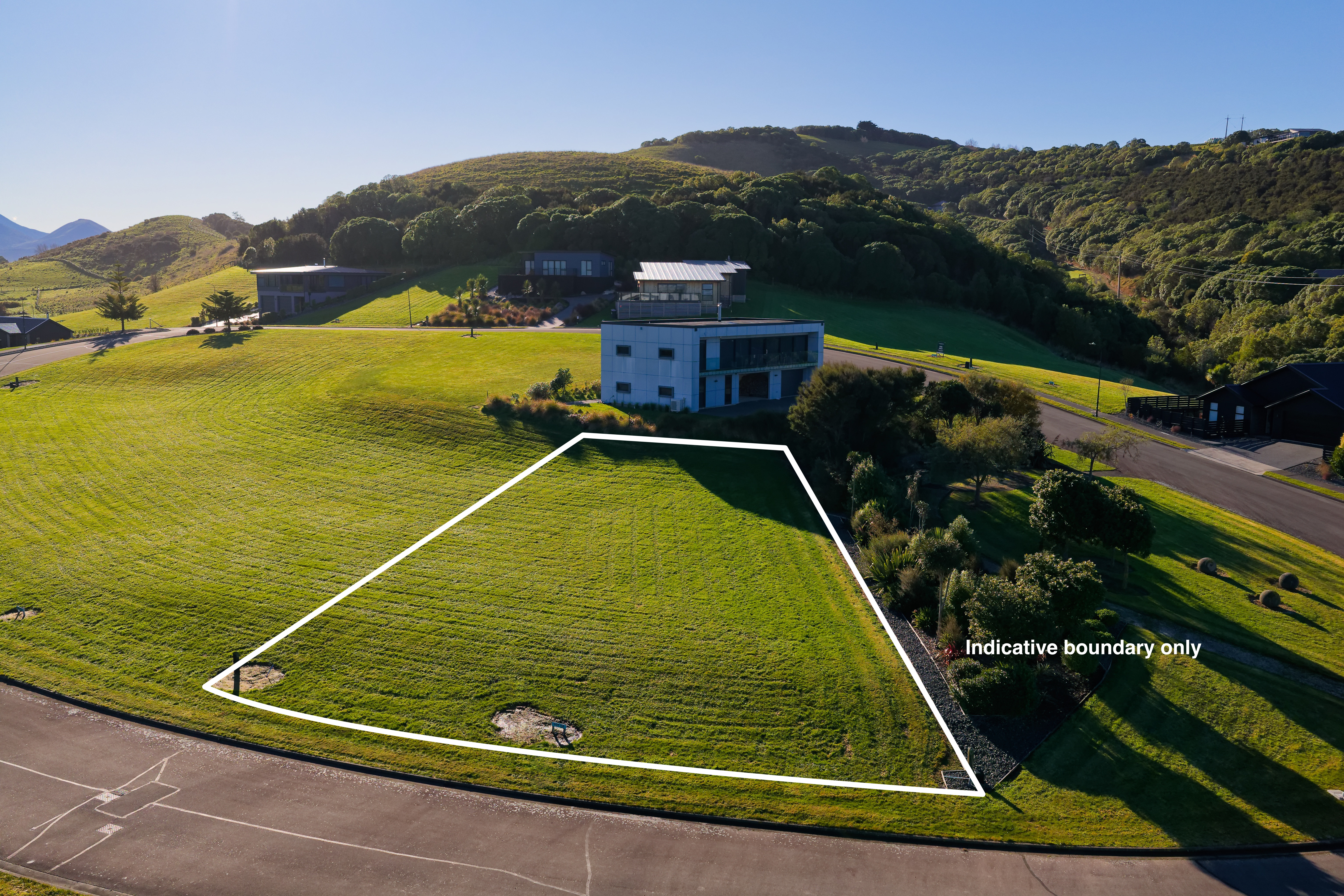 Reserve on Your Boundary with Stunning Views! 4