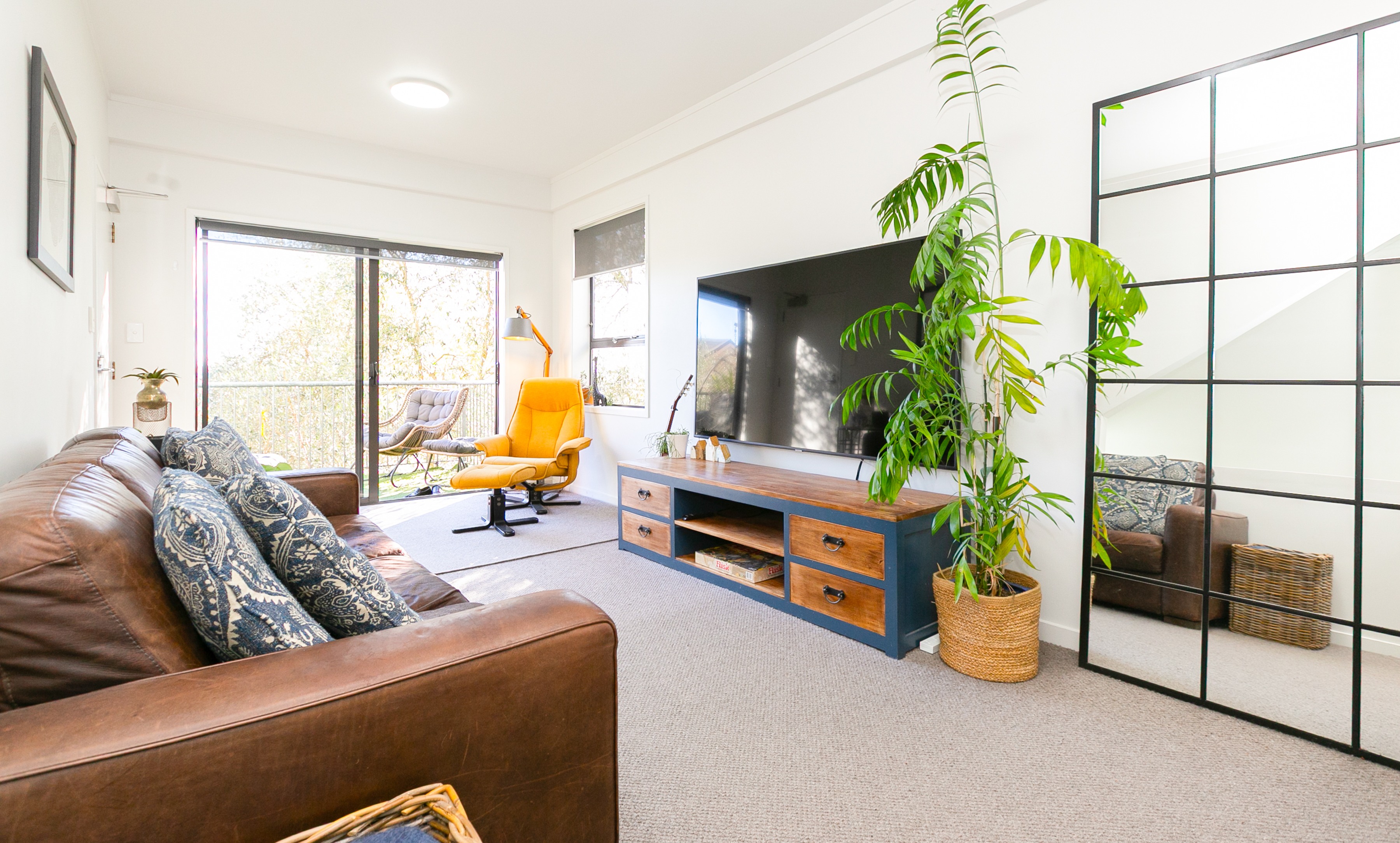 Exclusive City Home; 3 Beds + Garage 5
