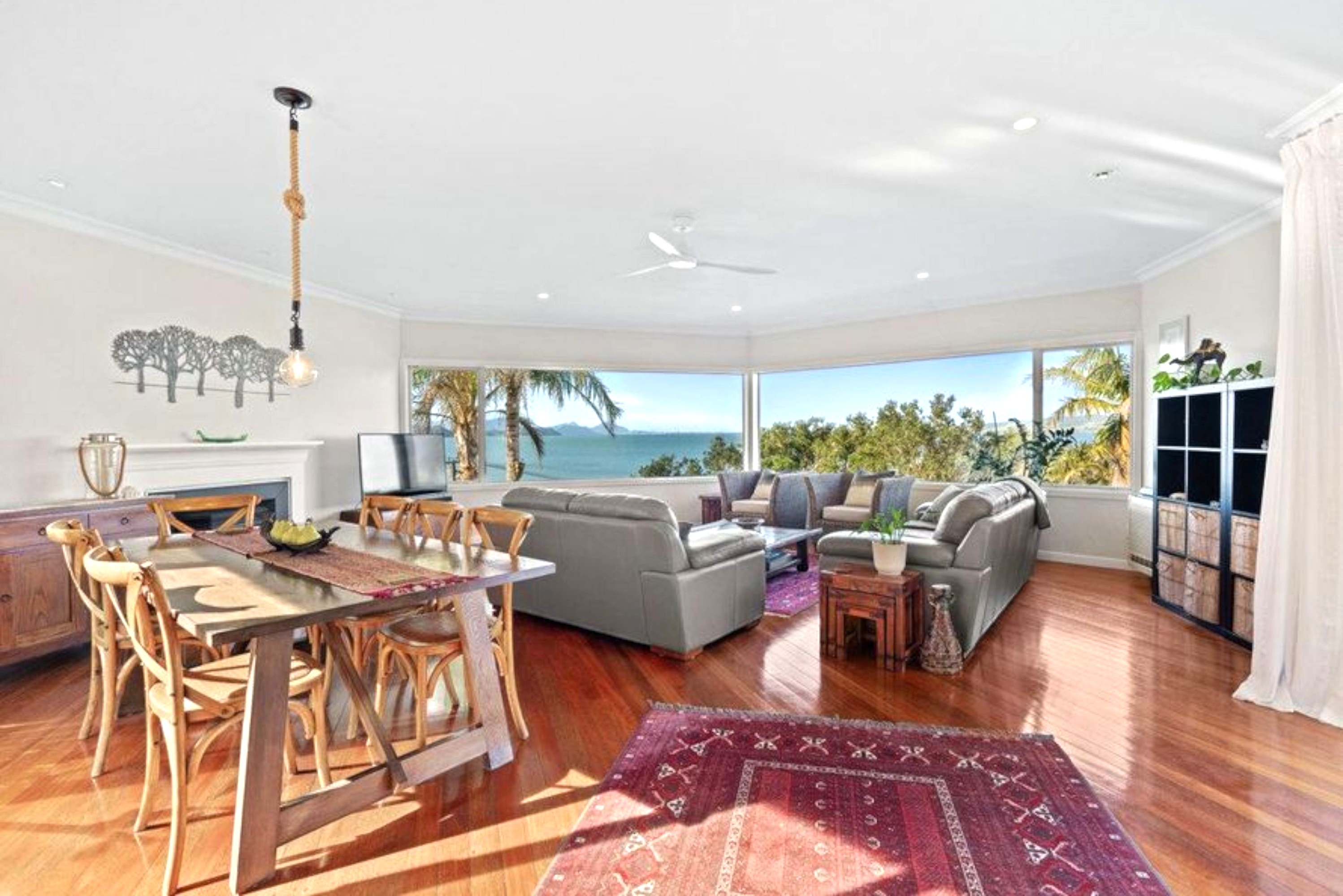 Easy-Care Beachside Living with Panoramic Views
