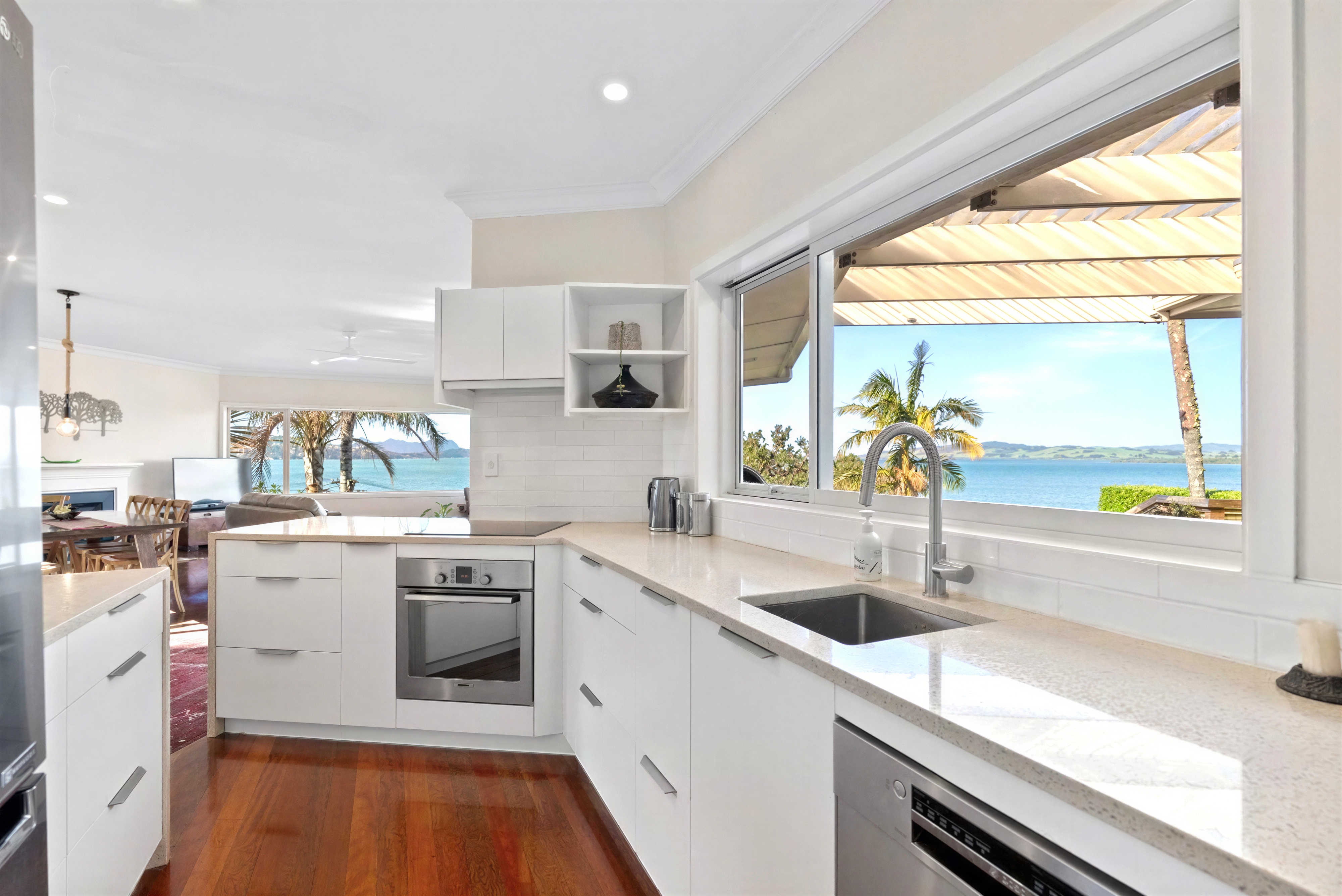 Easy-Care Beachside Living with Panoramic Views
