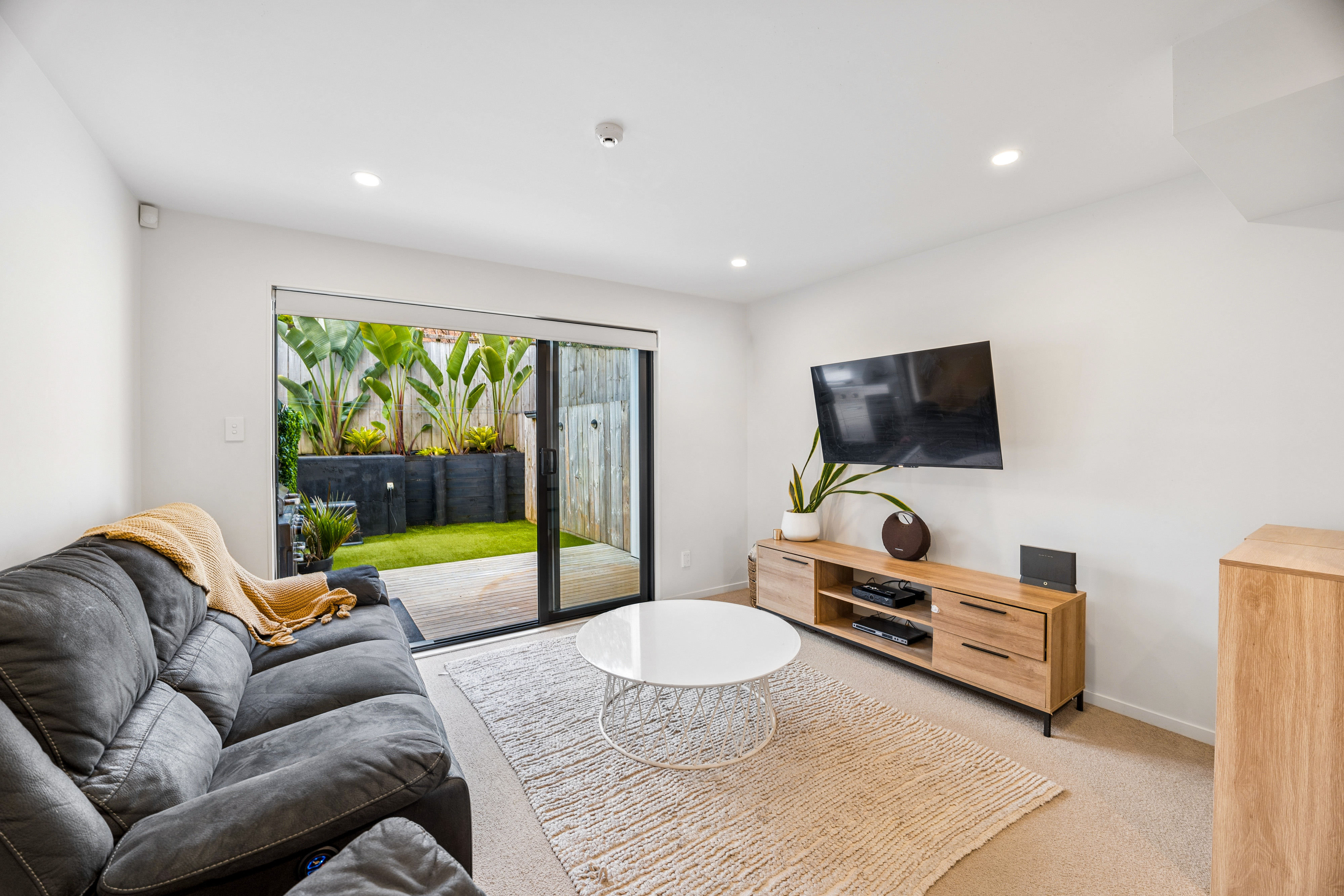 Residential for sale in Waitakere City, 17/18 Hewlett Road, Massey, 73 m²
