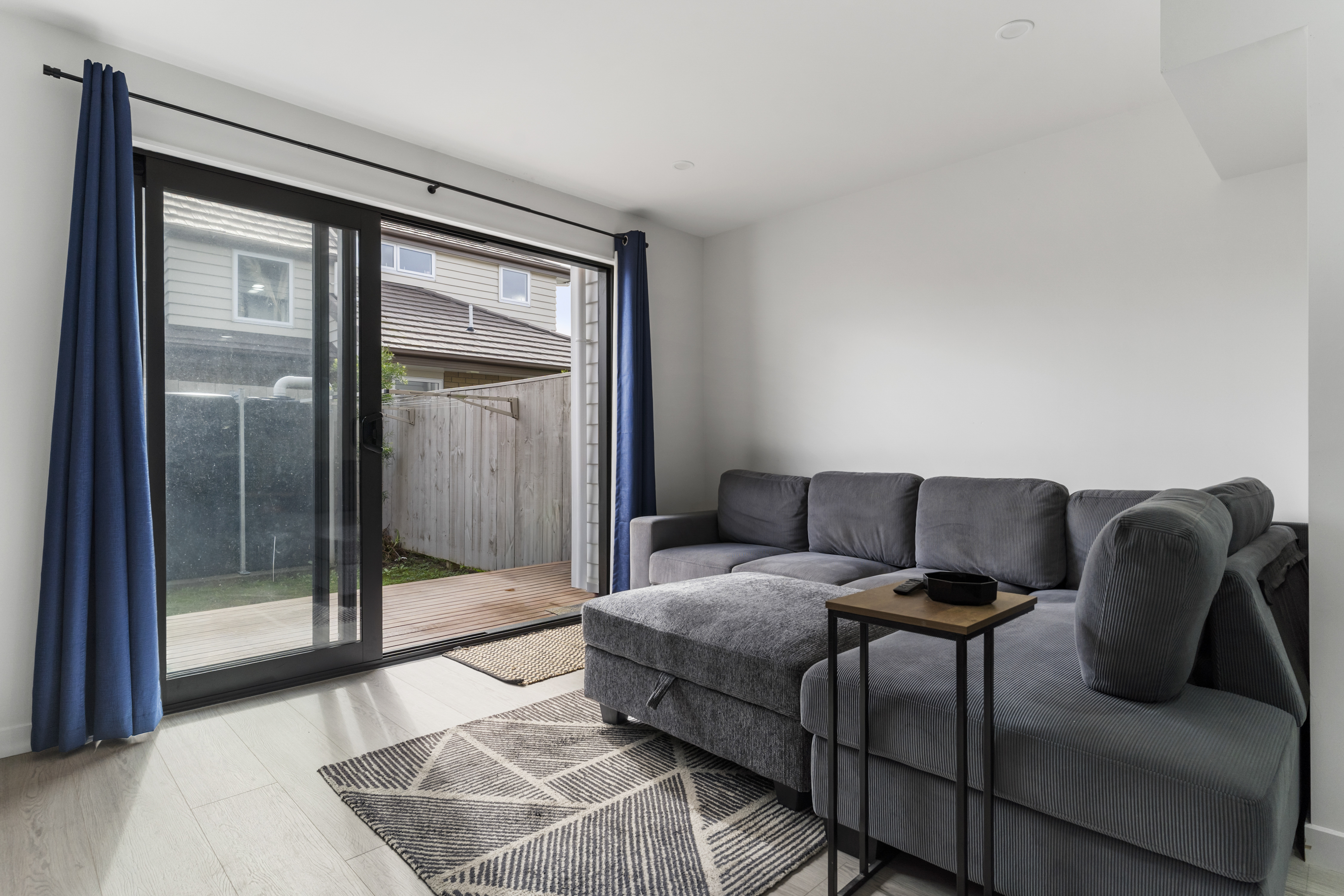 Stylish & Convenient 2 + Study Bedroom  Home 2