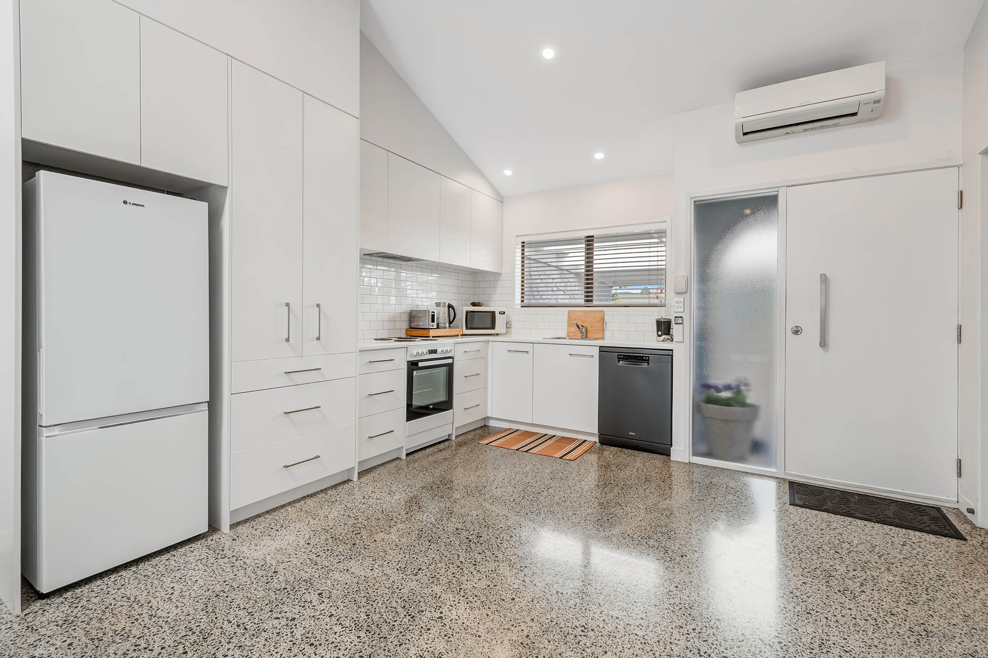 Fresh, Modern & Move-In Ready 2