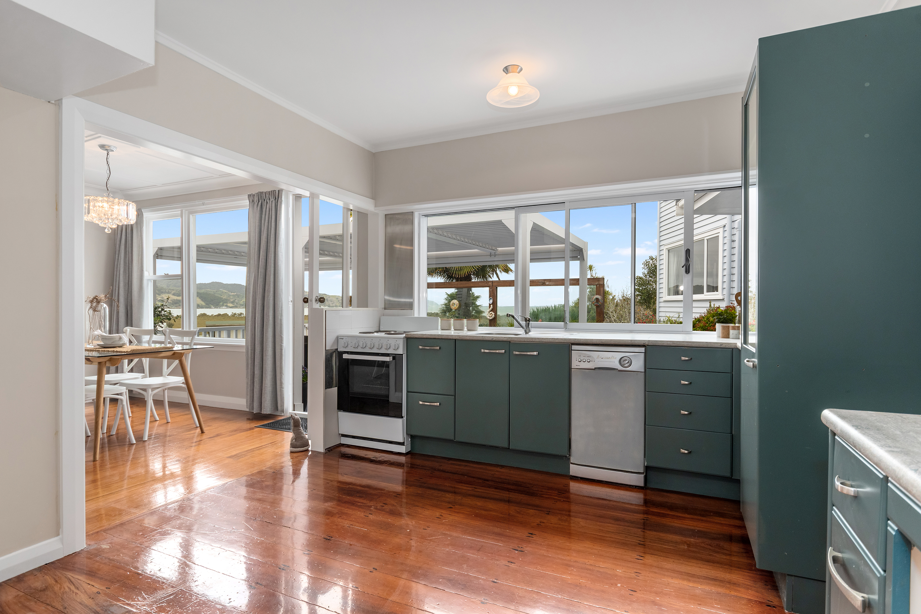 Residential for sale in Whangarei, 22 Beach Road, Onerahi, 342 m²