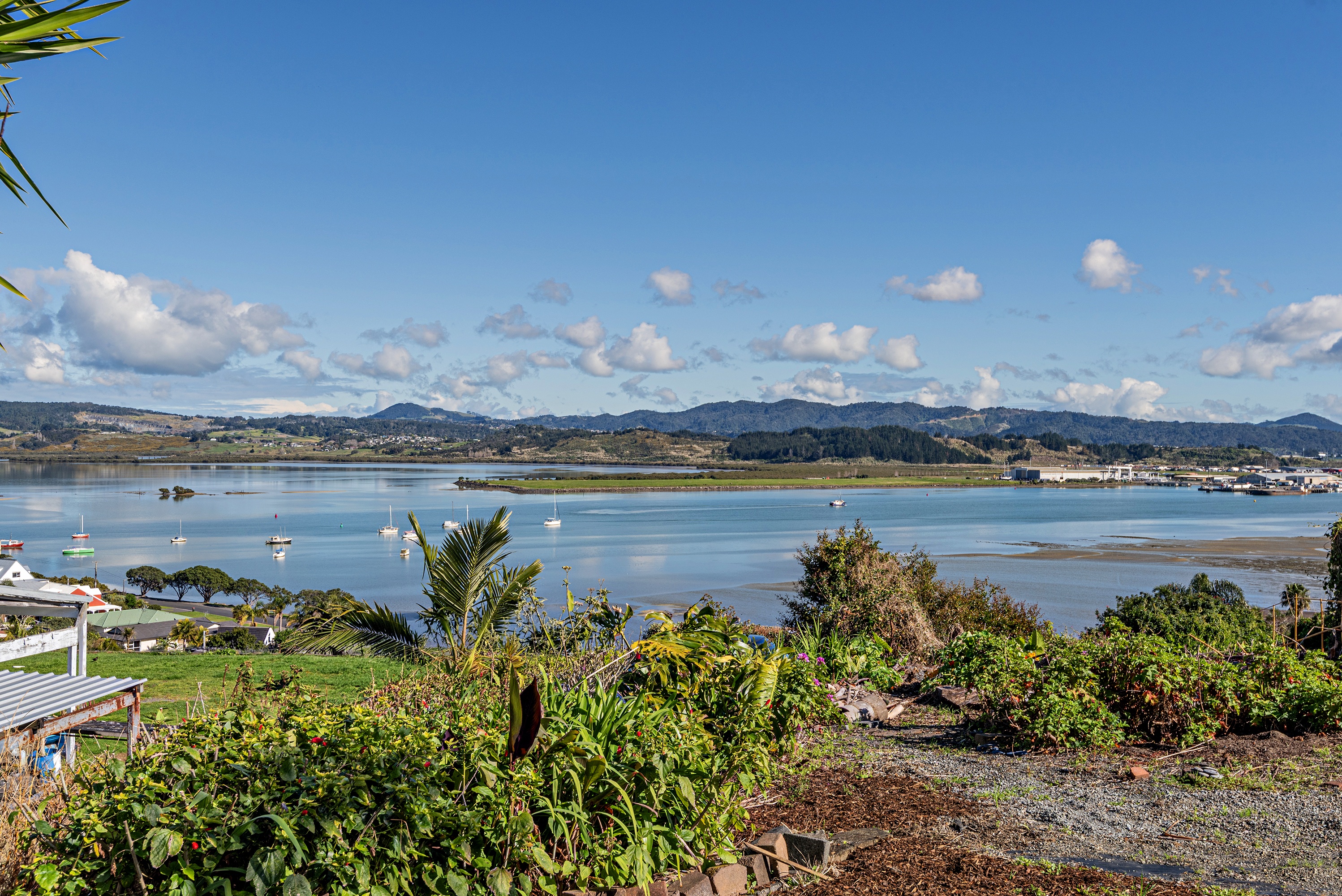 Residential for sale in Whangarei, 82 Handforth Street, Onerahi, 120 m²