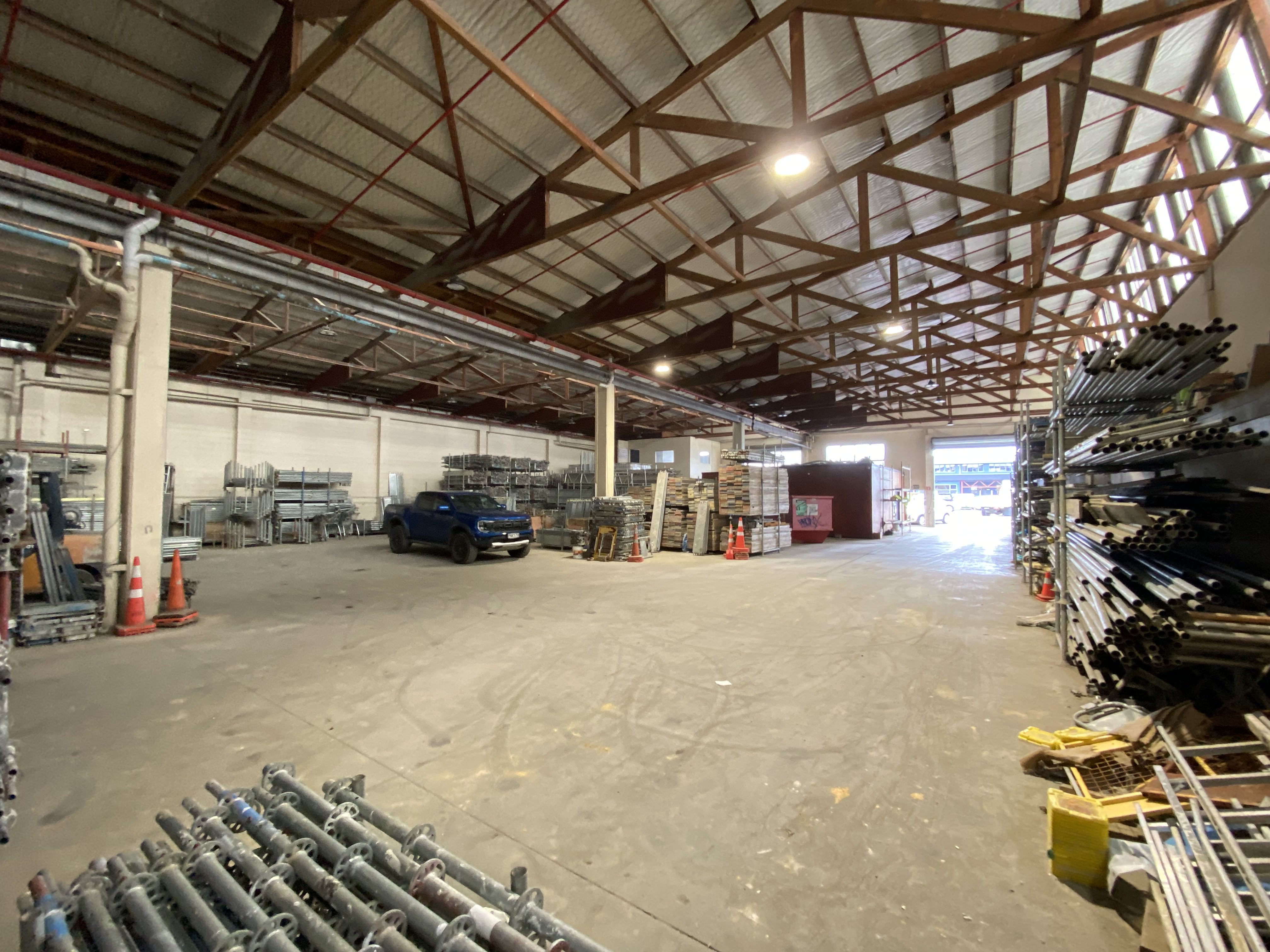 Commercial for rent in Auckland, Carr Road, Mount Roskill, 1050 m²