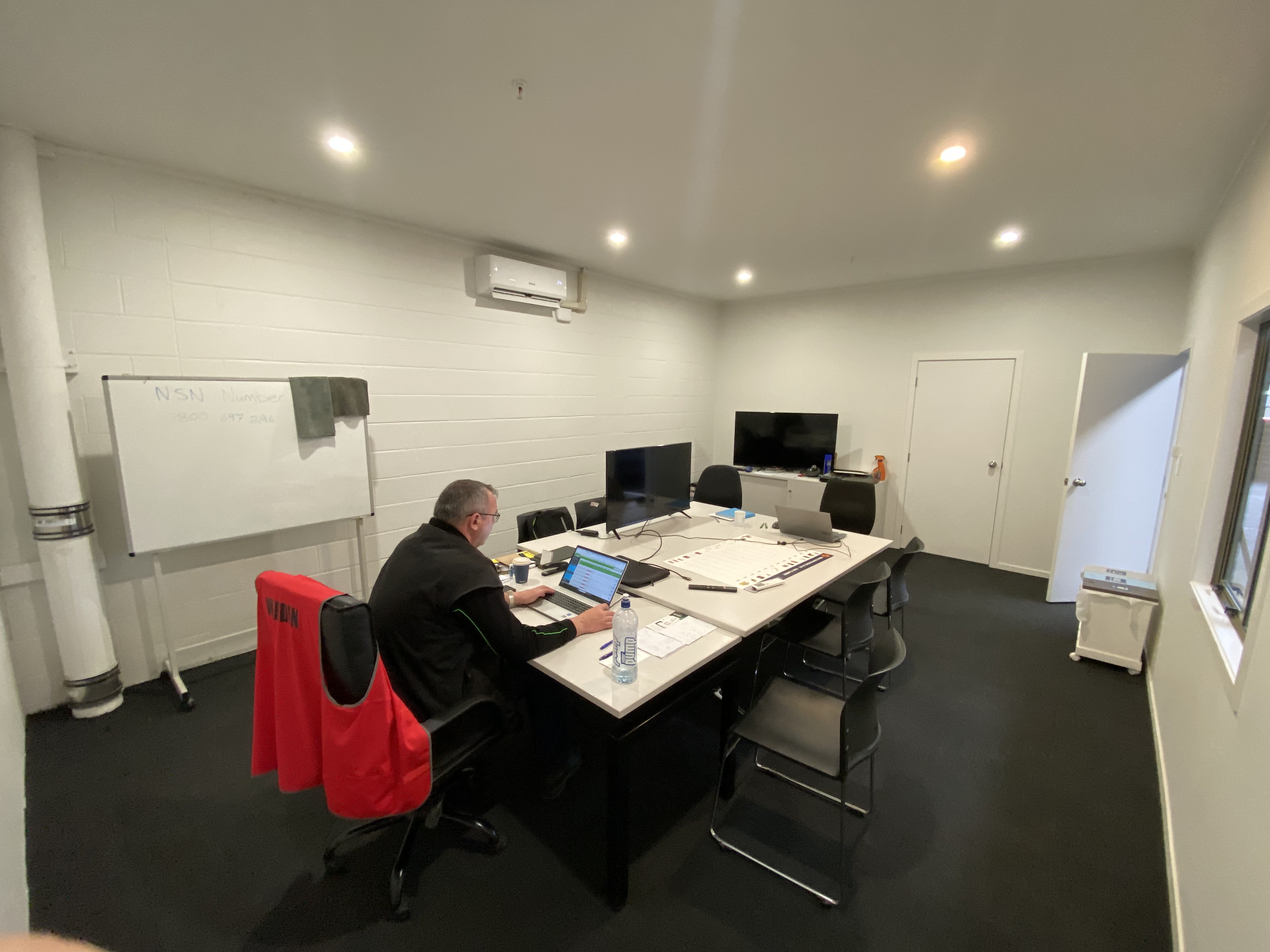 Commercial for rent in Auckland, 71B Patiki Road, Avondale, 417 m²