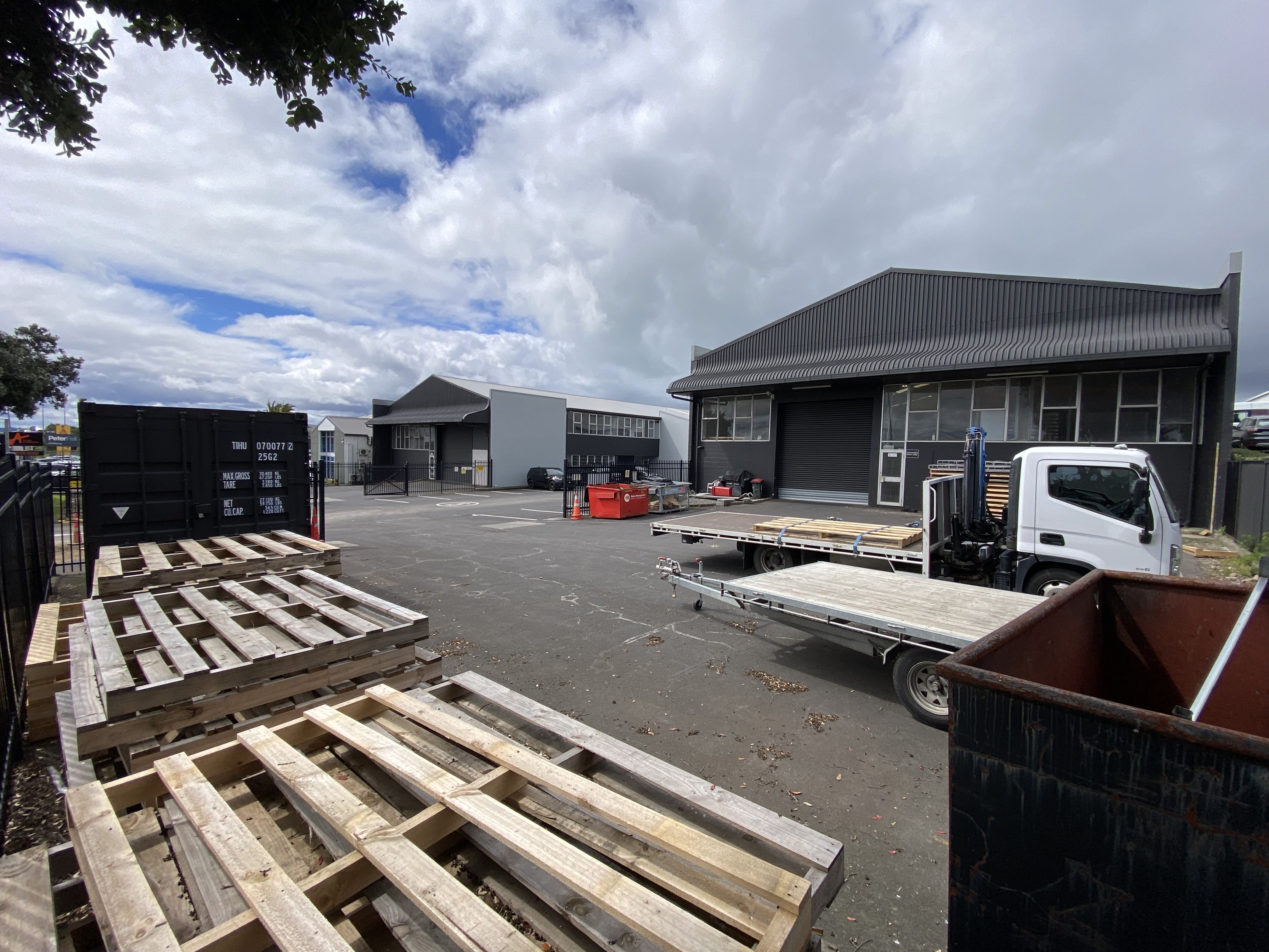 Commercial for rent in Auckland, 71A Patiki Road, Avondale, 1121 m²