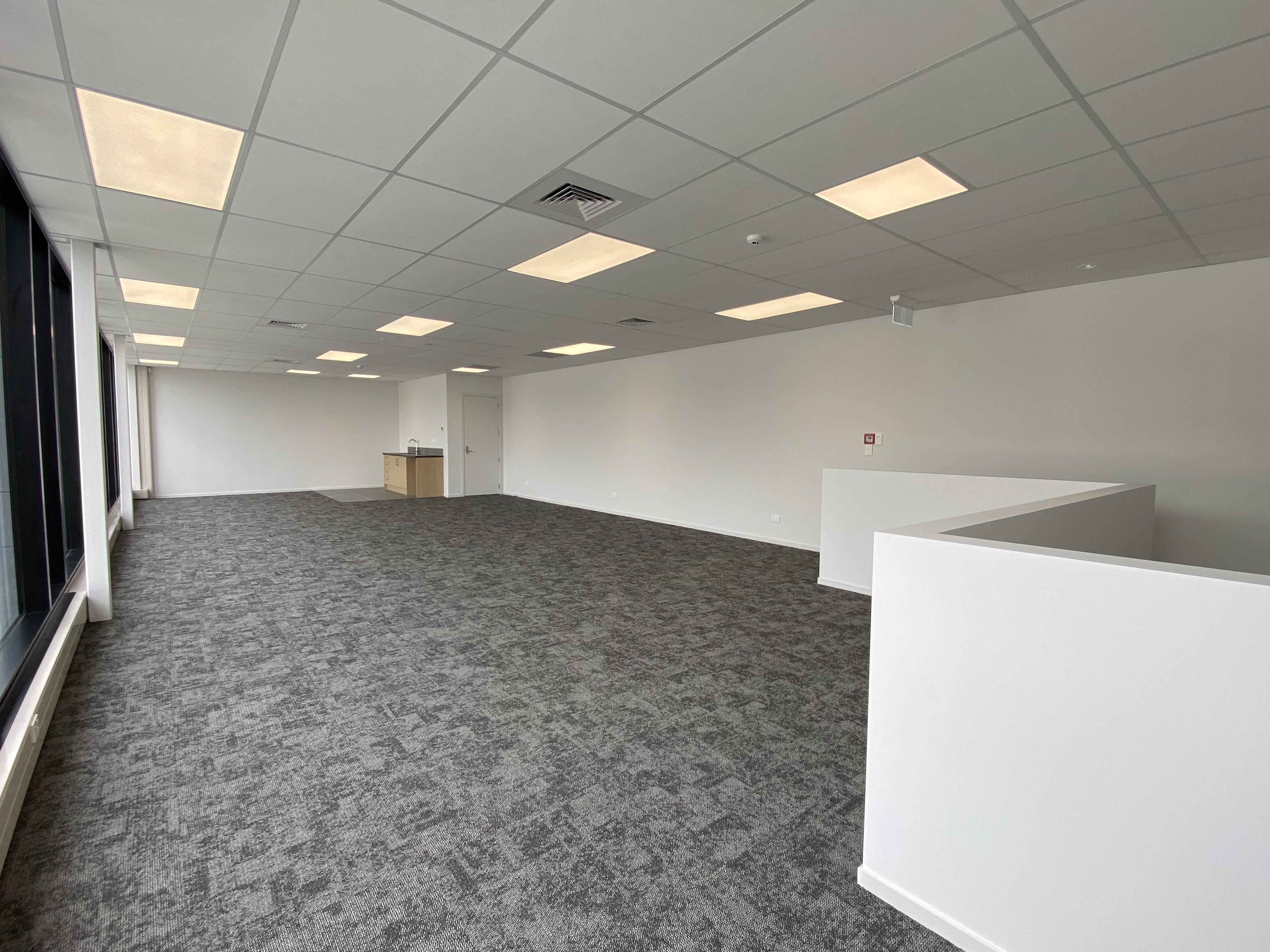 Commercial for rent in North Shore City, 5a Parkhead Place, Rosedale, 223 m²