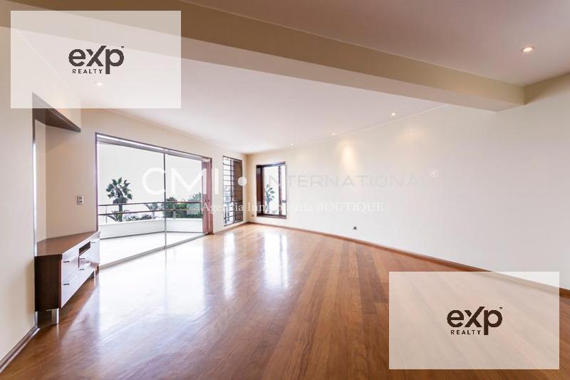 UNFURNISHED APARTMENT FACING BARRANCO MALECON | 255 m² 2