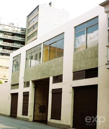 Propiedad Estratégica en el Centro de Lima – Local Comercial y Oficinas Operativas