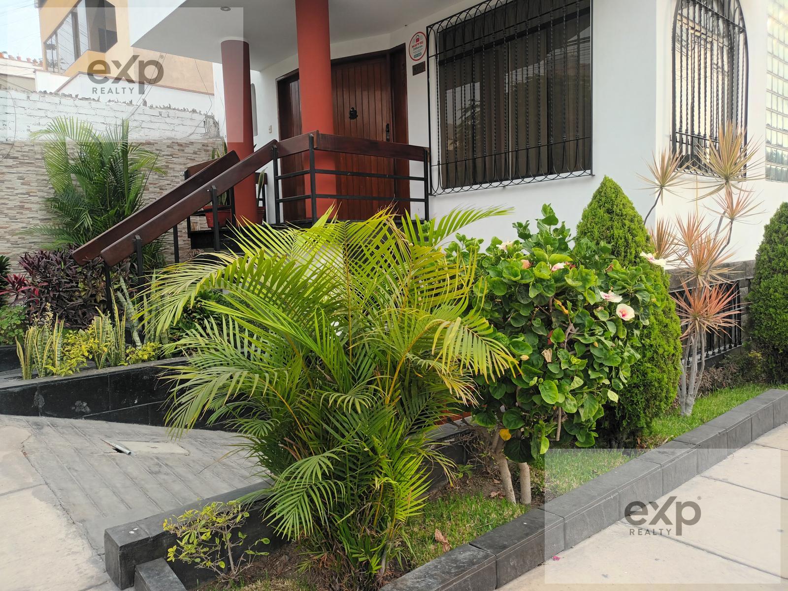 Casa en venta en Lima | La Molina | LA CAPILLA, Calle Valladolid, La Capilla, La Molina, por la USMP, 251 m²