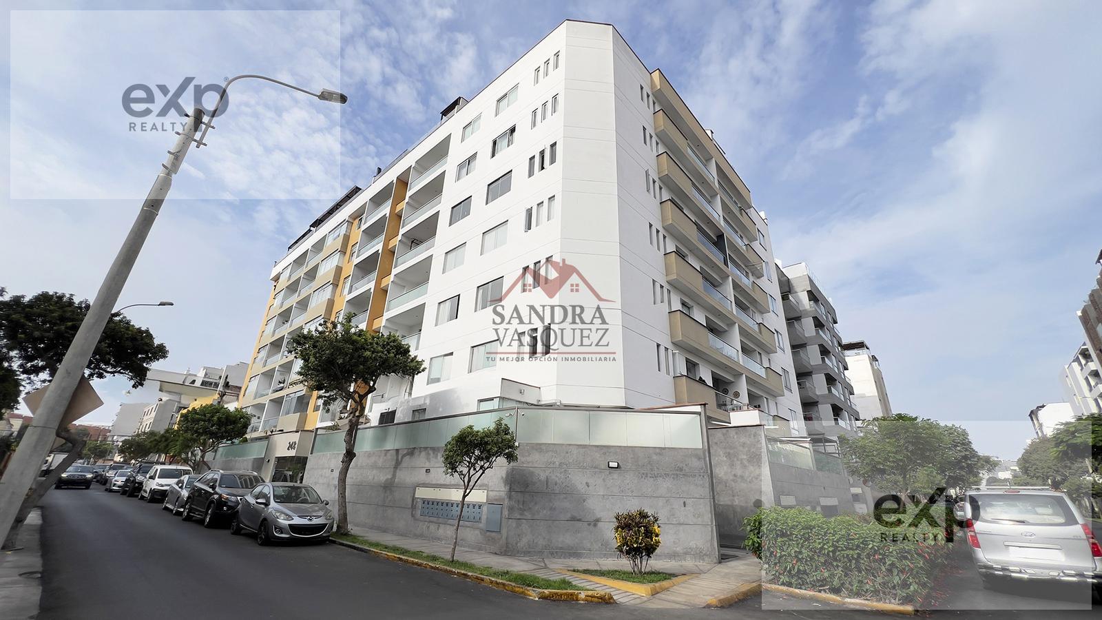 DÚPLEX EN VENTA EN MIRAFLORES 246 m² CON TERRAZA, 3 DORMITORIOS, COCHERA Y DEPÓSITO