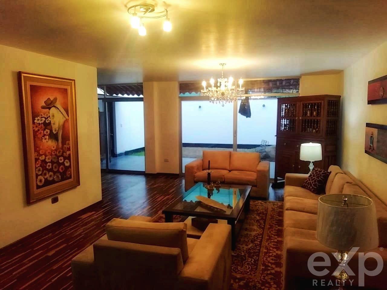 Casa en venta en Lima | Lima | San Isidro, VENTA CASA SAN ISIDRO URB EL PALOMAR  $730,000, 300 m²