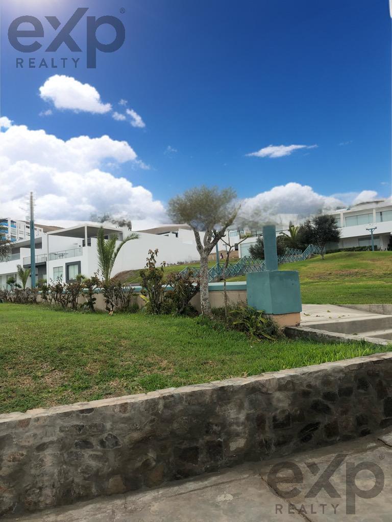 BEACHFRONT LAND WITH SEA VIEW, IN EXCLUSIVE LOMAS DEL MAR CONDOMINIUM 3