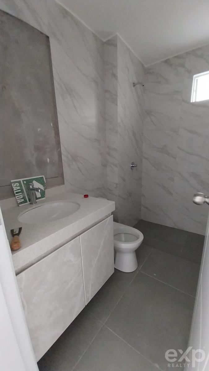 DUPLEX DE 3 DORMITORIOS EN URB HIGUERETA