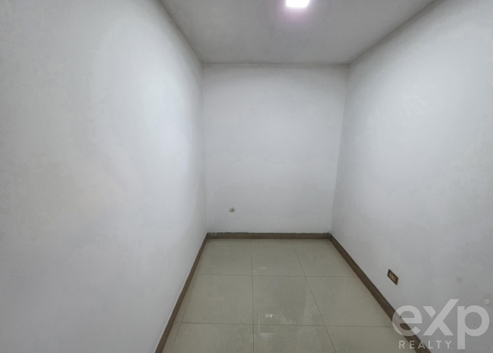 Sale of house in Villa María del Triunfo 4