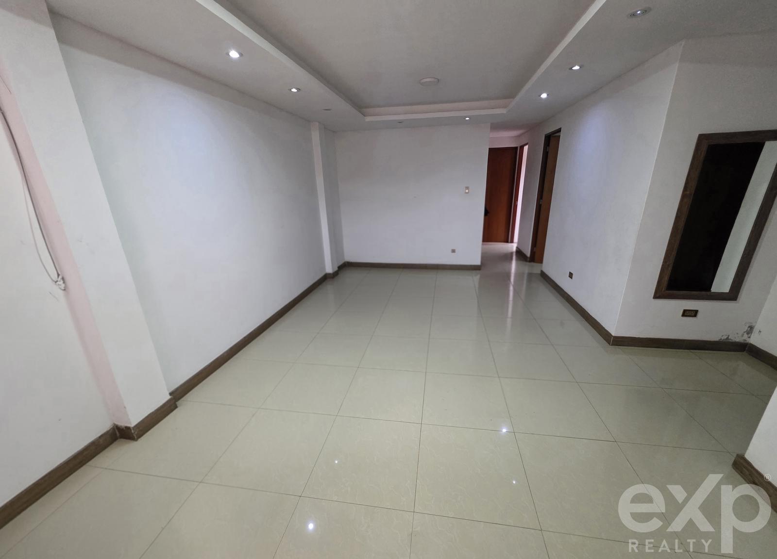 House for sale in Lima | Lima | Villa María del Triunfo, Ampliación Mariano Melgar - Estación pumacahua, 320 m²
