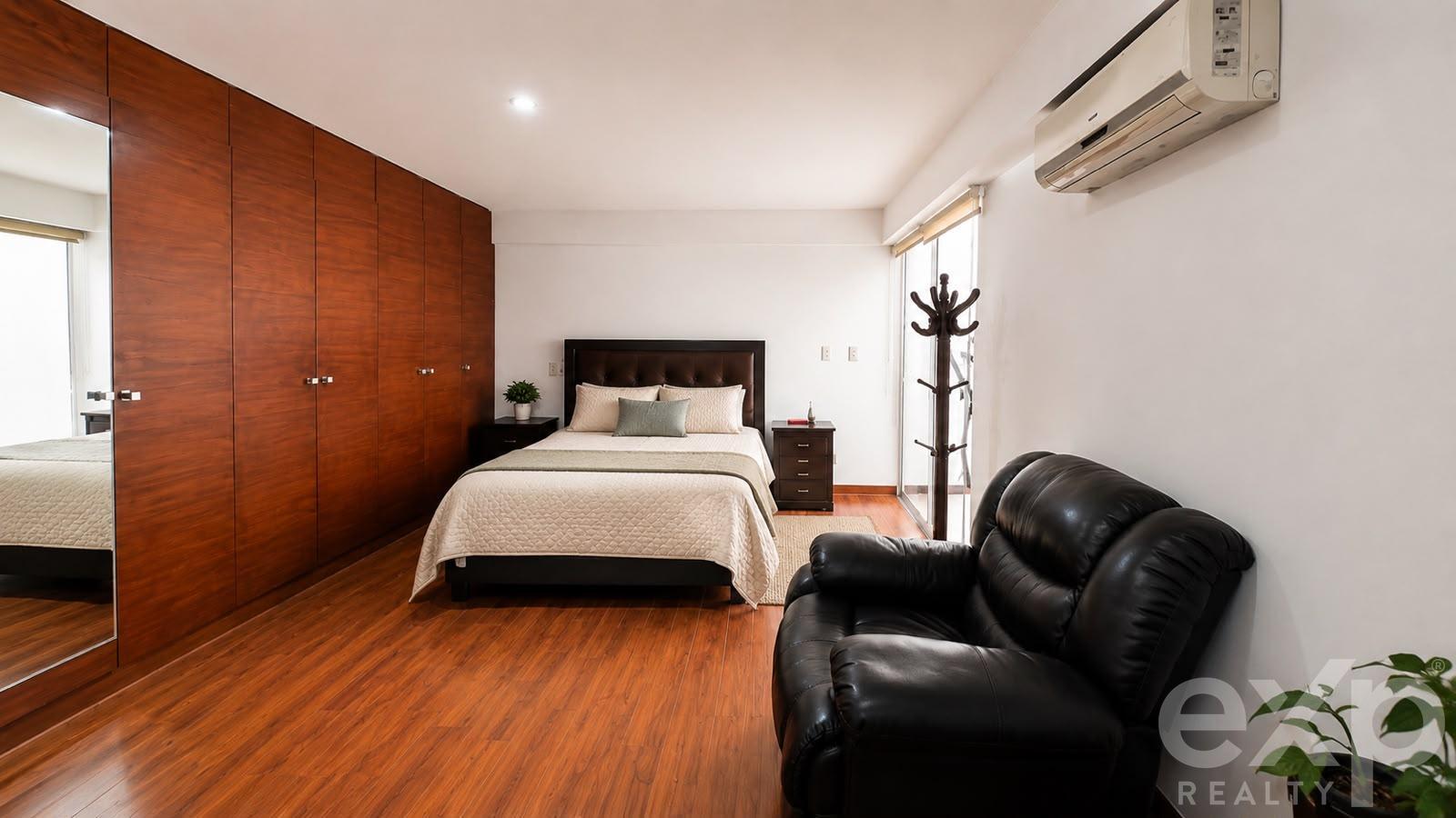 VENTA  DEPARTAMENTO CHACARILLA SAN BORJA 3 DORMITORIOS 3 BAÑOS 230M2