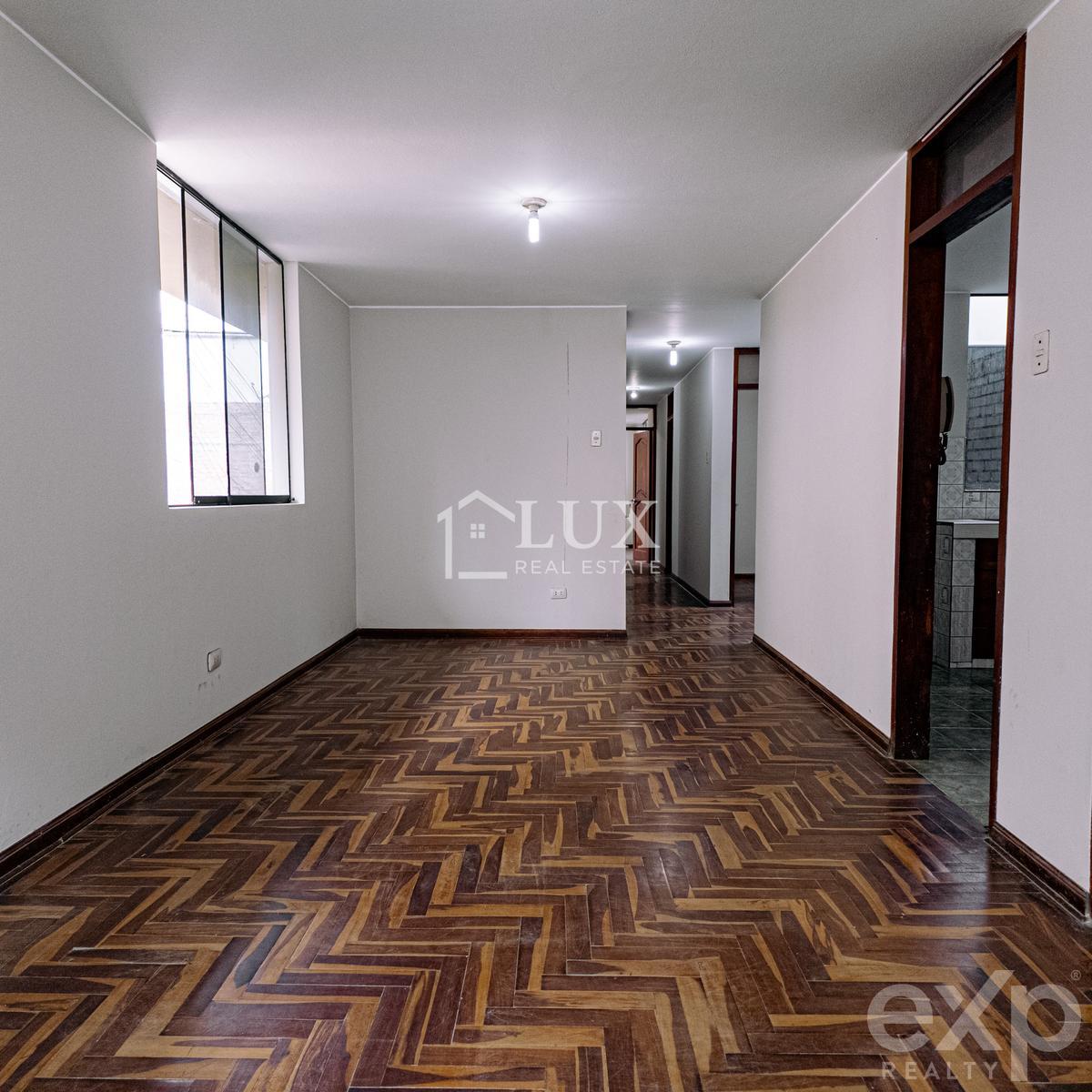 Departamento en Santiago de Surco, 2do Piso.