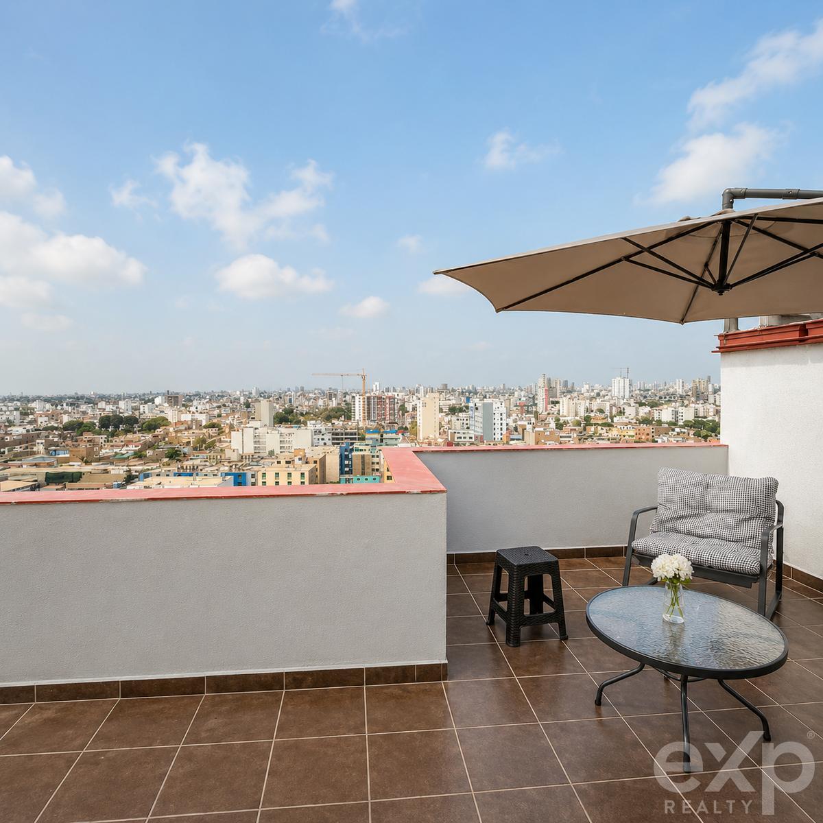 Dúplex con vista al mar en Costanera — Negocio de Airbnb activo, 8.8% retorno anual Departamento