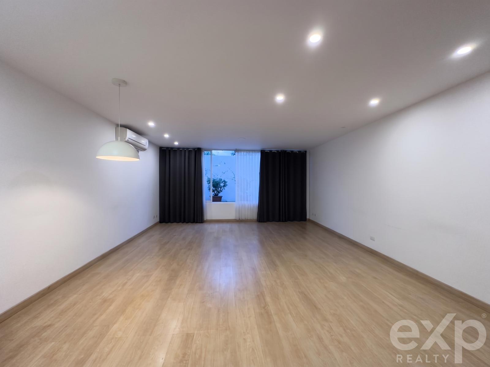 Commercial Space Rental San Isidro Av. Jorge Basadre Block 3 Central 66m2, 1 bathroom kitchenette 3