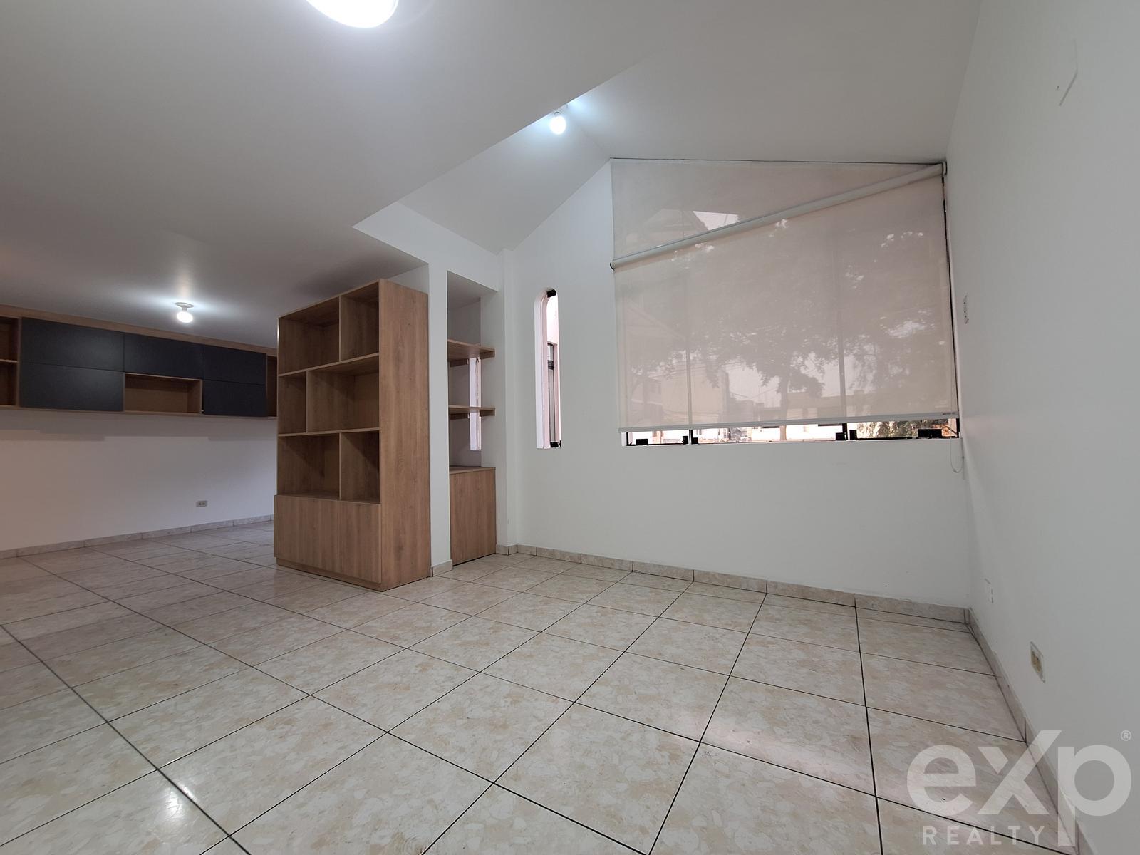 ADMINISTRATIVE OFFICE FOR RENT – 126 m² | SALAMANCA, ATE 2