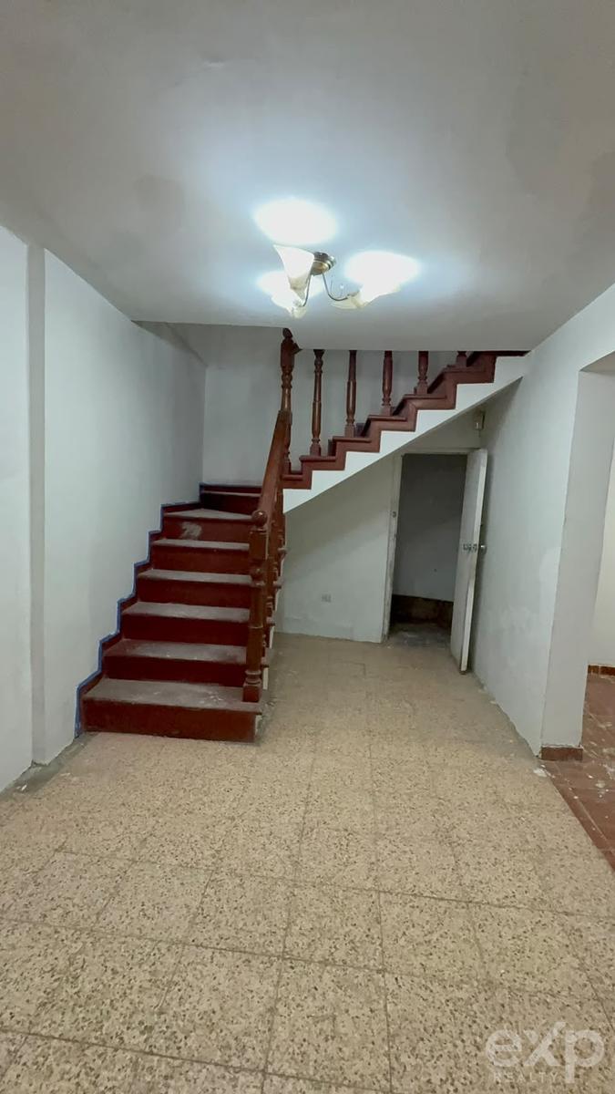 Casa en venta en Lima | Villa María del Triunfo | HOGAR POLICIAL, Jr. Hipolito Unanue N° 592 Mz Q’2 LT 14. Primer Hogar Policial., 300 m²