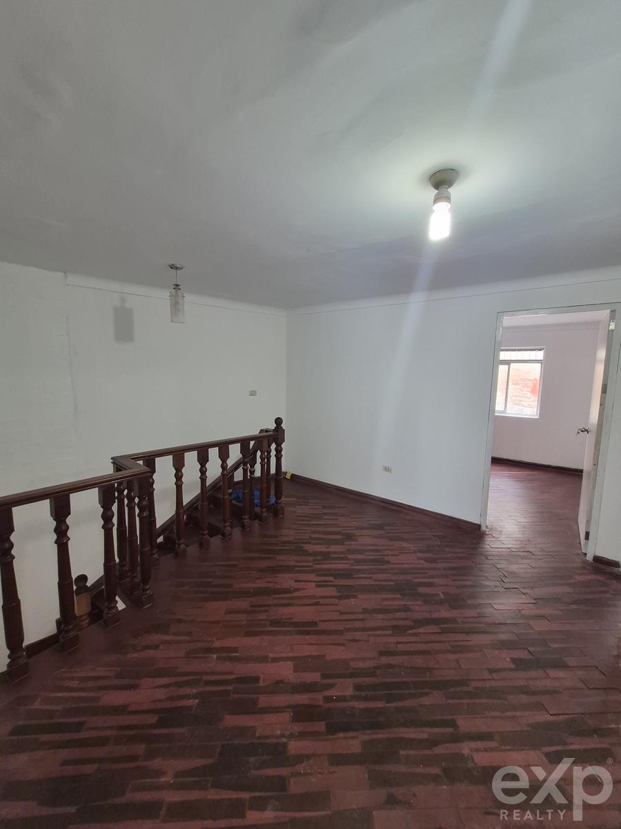 Casa en venta en Lima | Villa María del Triunfo | HOGAR POLICIAL, Jr. Hipolito Unanue N° 592 Mz Q’2 LT 14. Primer Hogar Policial., 300 m²