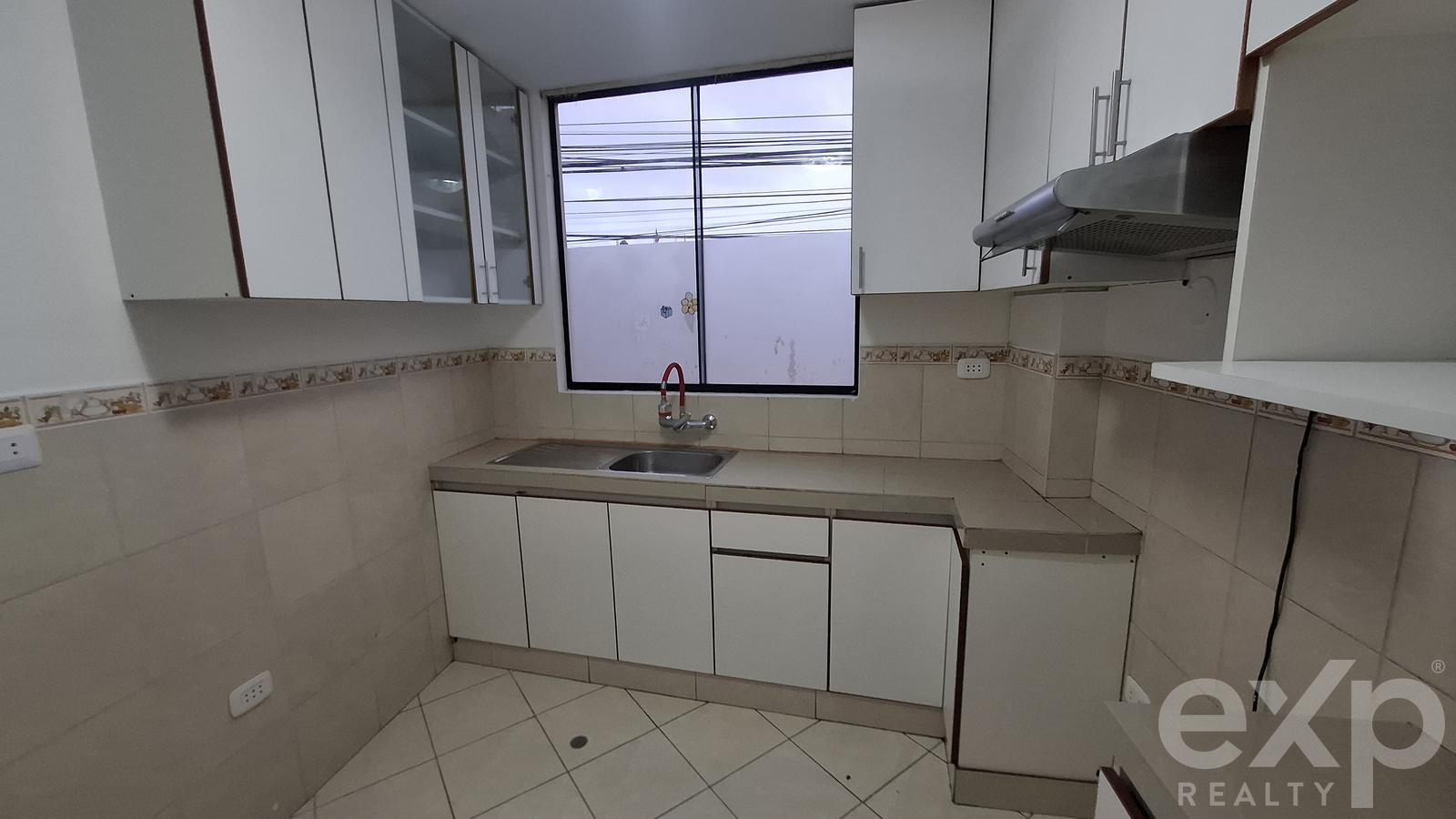 Rental of 3-Bedroom Apartment + Garage 5