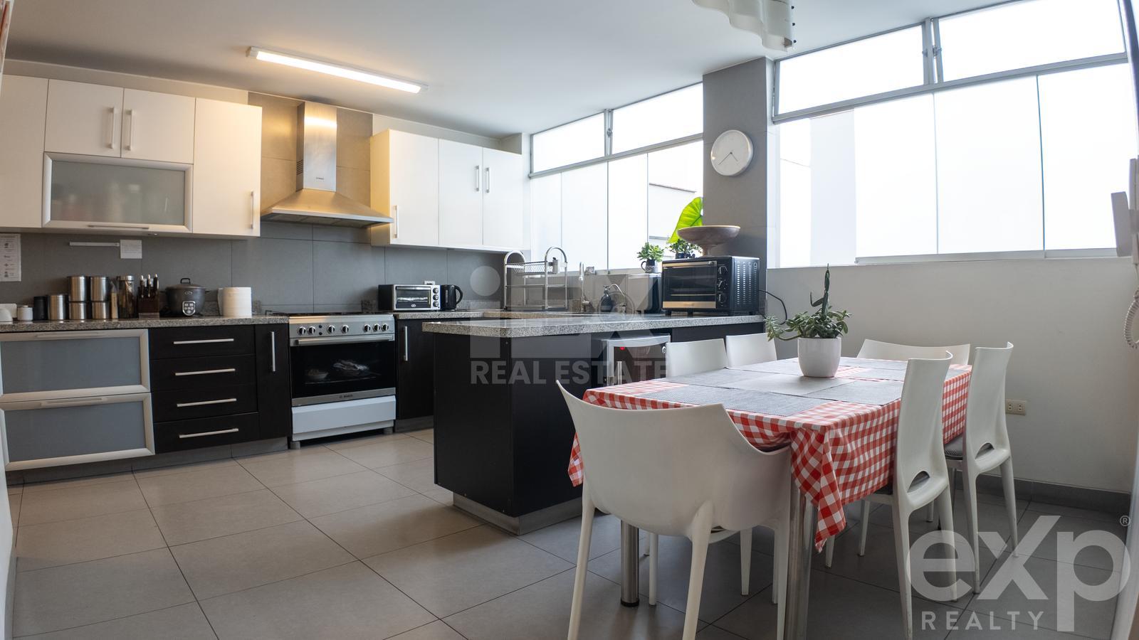 Departamento en venta en Lima | Santiago de Surco | LOS GRANADOS, Jr. Cruz del Sur al 300, 400 m²