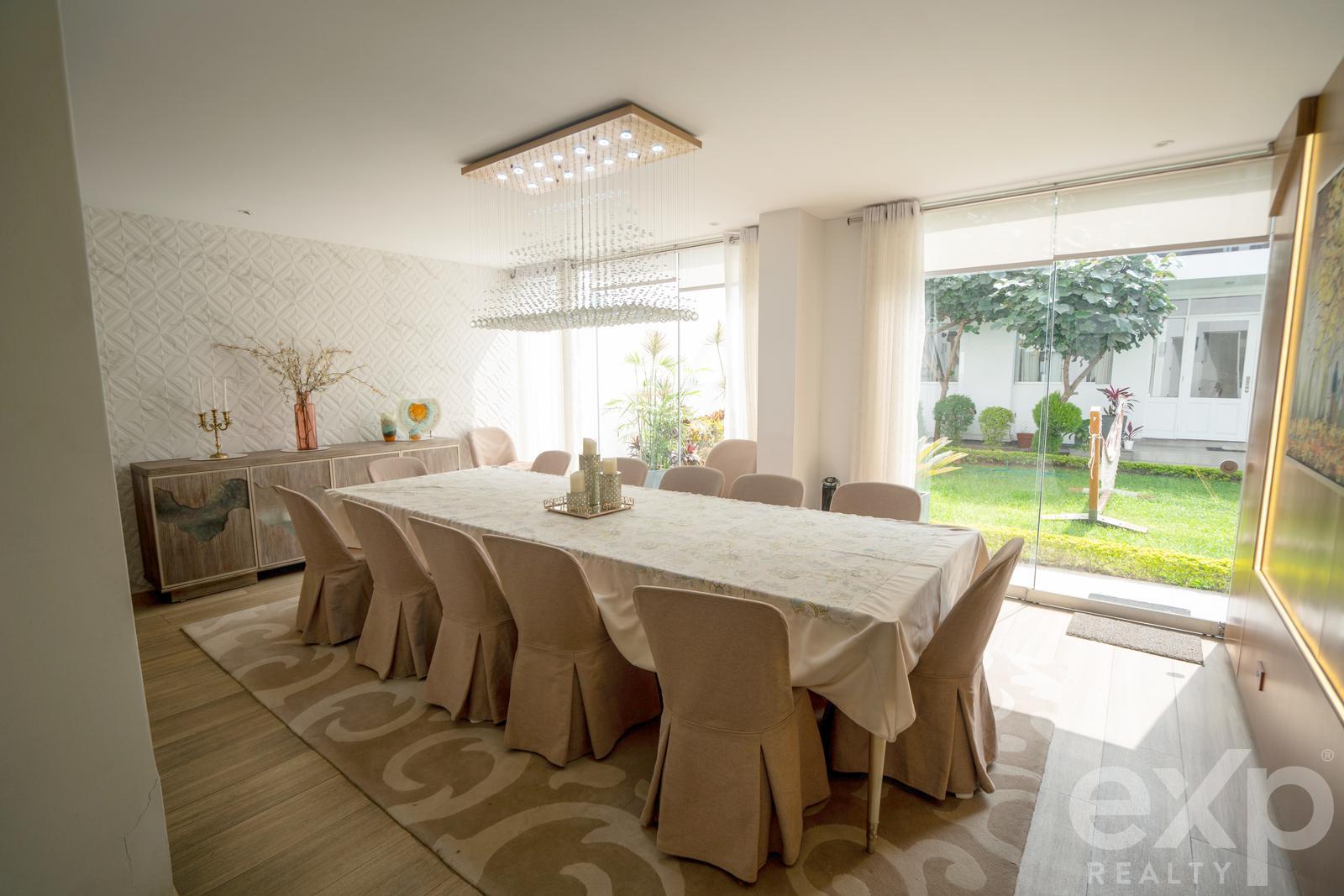 Casa en venta en Lima | Santiago de Surco | VALLE HERMOSO, CALLE LOS FRESNOS 100,. URB. VALLE HERMOSO. SANTIAGO DE SURCO, 583 m²