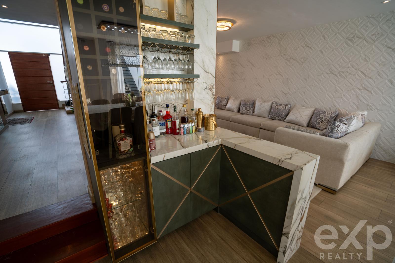 Casa en venta en Lima | Santiago de Surco | VALLE HERMOSO, CALLE LOS FRESNOS 100,. URB. VALLE HERMOSO. SANTIAGO DE SURCO, 583 m²
