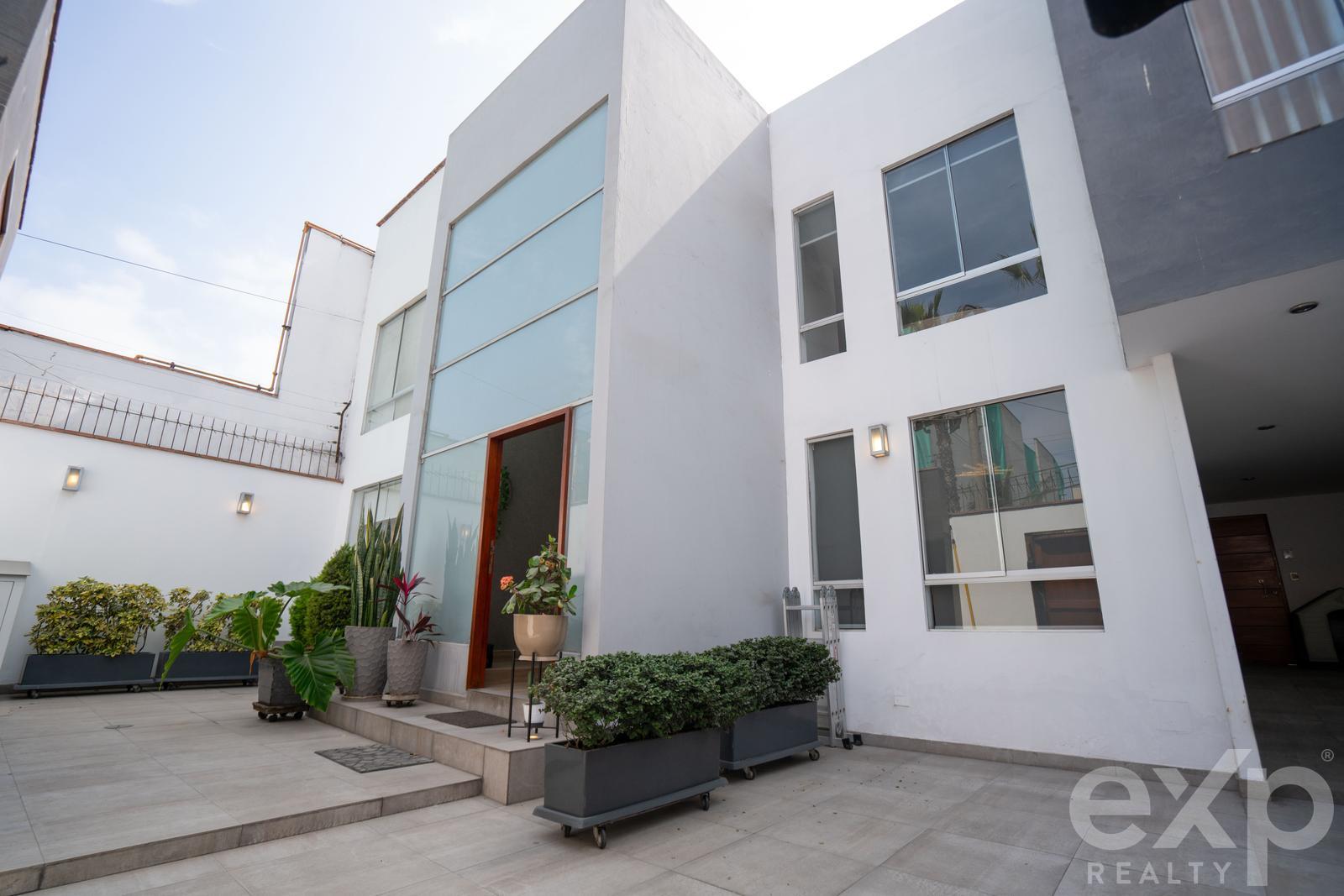 Casa en venta en Lima | Santiago de Surco | VALLE HERMOSO, URB. VALLE HERMOSO. SANTIAGO DE SURCO, 583 m²