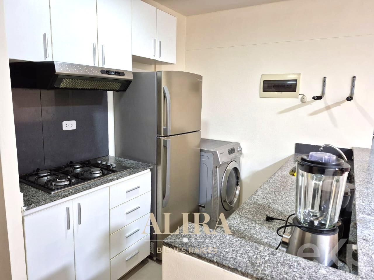 Furnished 2-bedroom apartment in Barrio Médico, bordering Miraflores 4