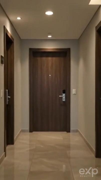 Furnished apartment, balcony facing the street and good view of the central median 4