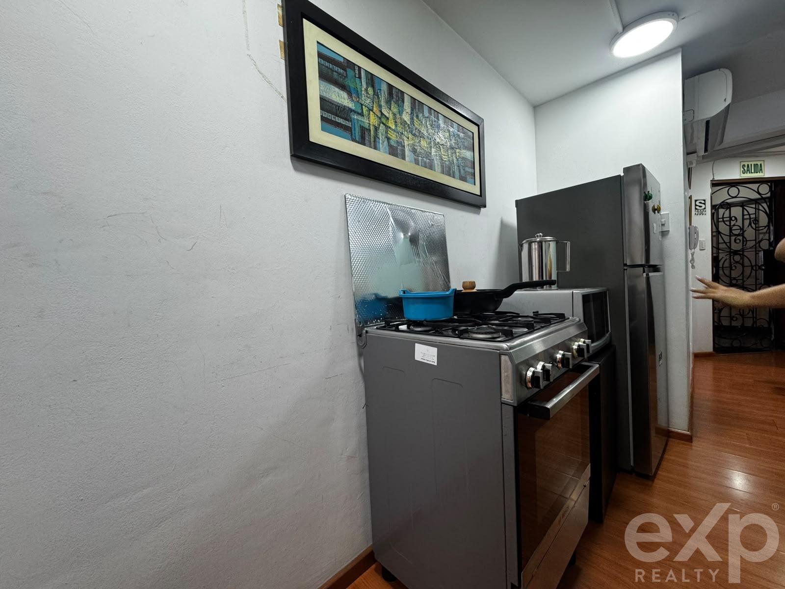 OFFICE FOR SALE 43m2 - FURNISHED - MIRAFLORES 5