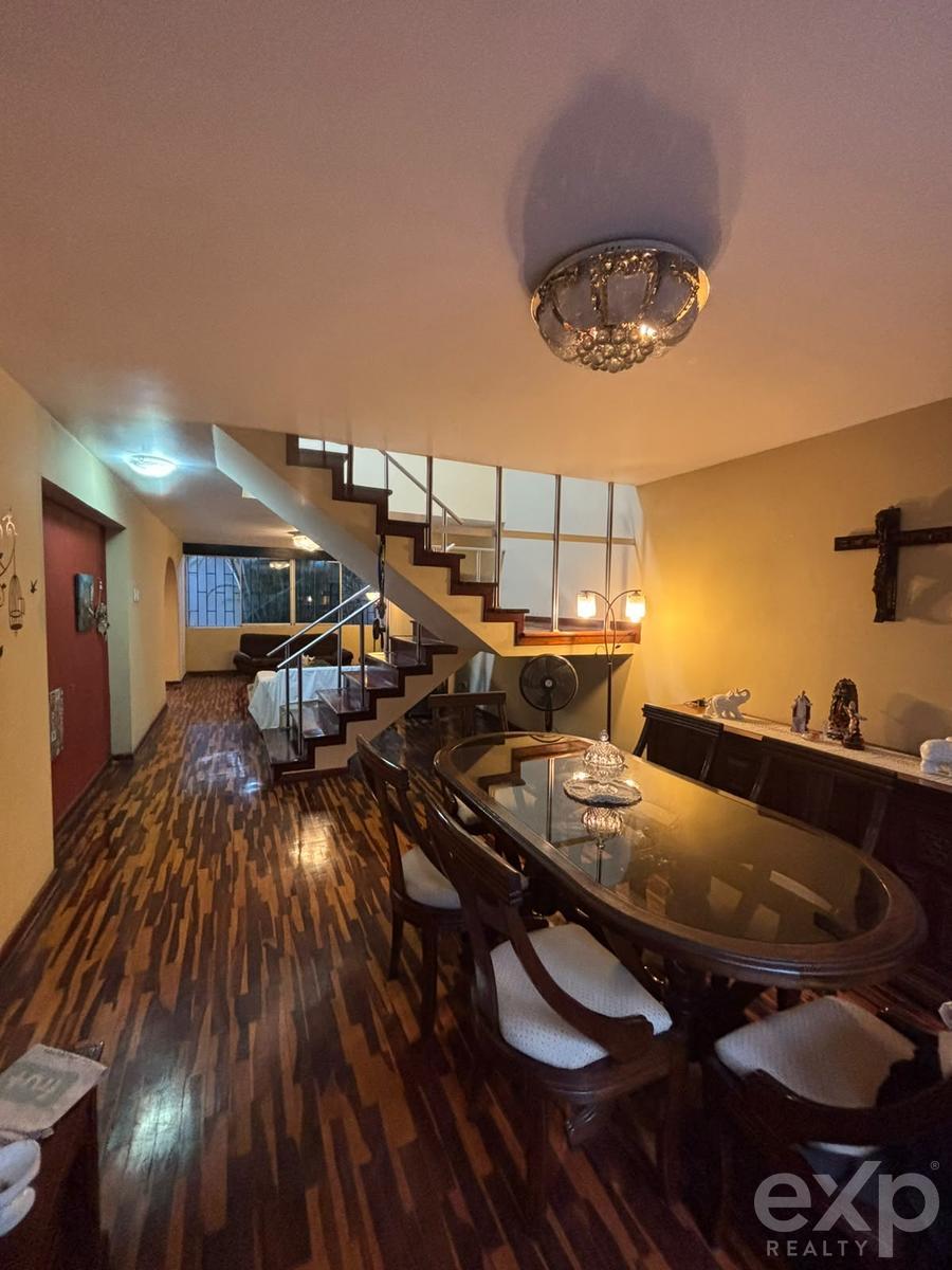HOUSE FOR SALE IN SANTIAGO DE SURCO - 250 m2 5