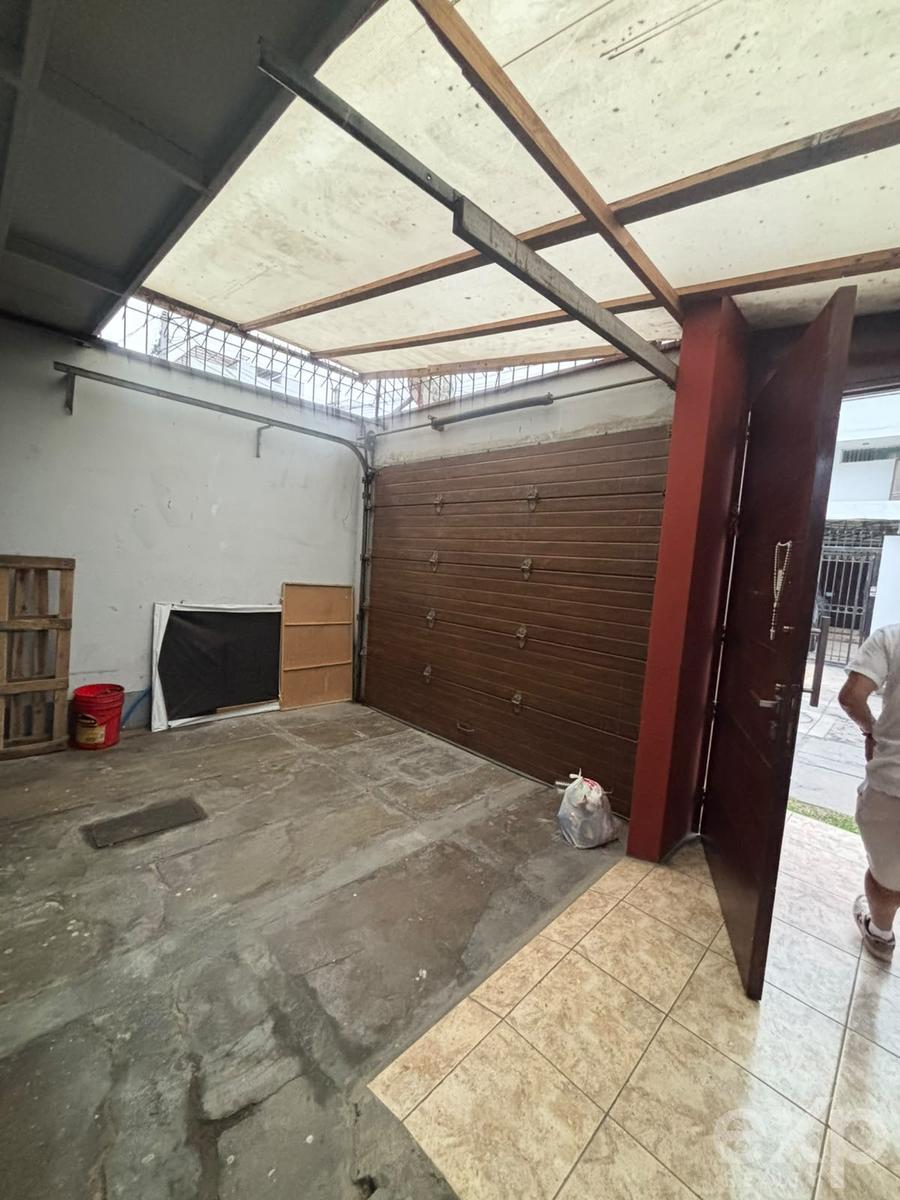 HOUSE FOR SALE IN SANTIAGO DE SURCO - 250 m2 3