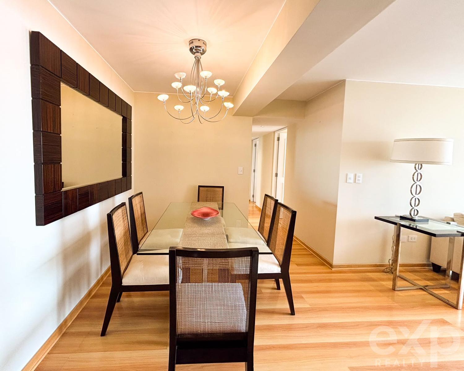 Departamento en alquiler en Lima | Miraflores | SAN ANTONIO, Av. 28 de Julio 1XXX c/ESCRITORIO+CUARTO DE HUESPED, 120 m²