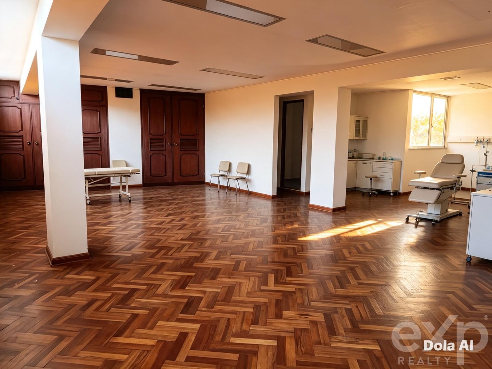 Consultorio en venta en Lima | Santiago de Surco | PROCERES, Av. Los Próceres al 410 & Av El Carmen, 97 m²