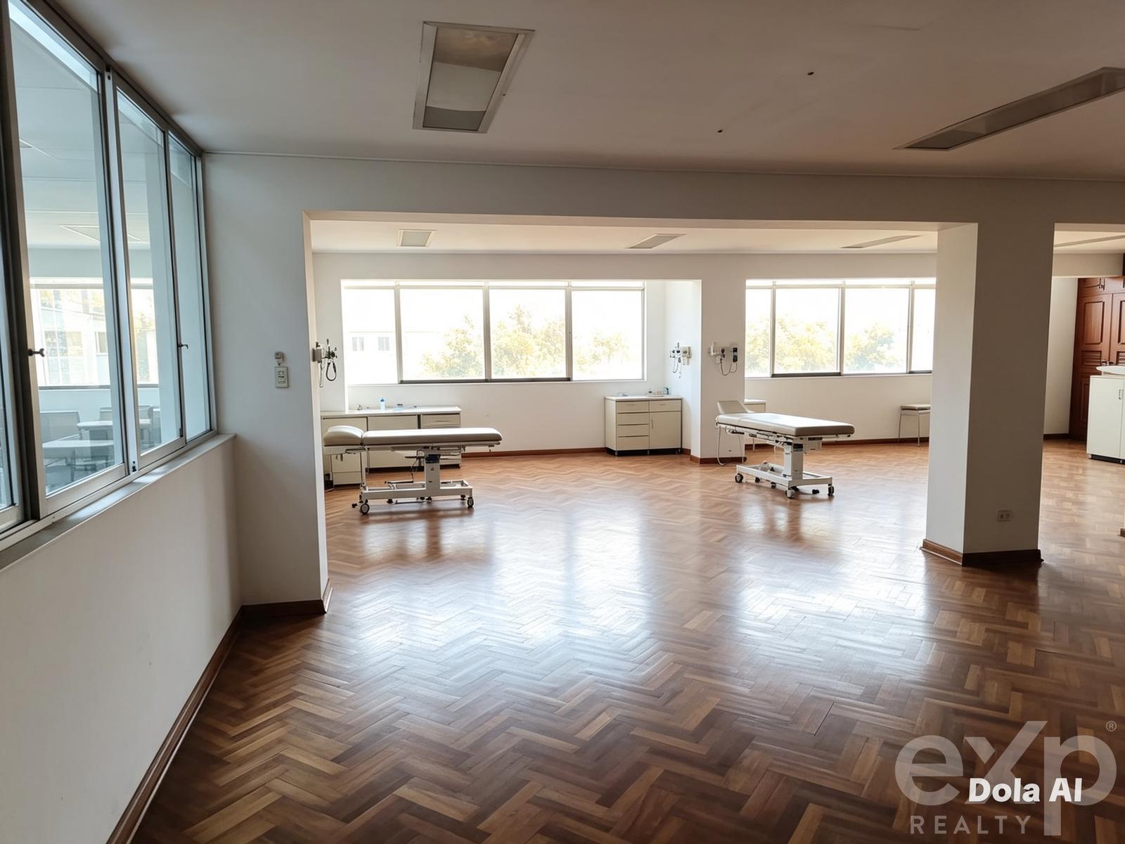 Consultorio en venta en Lima | Santiago de Surco | PROCERES, Av. Los Próceres al 410 & Av El Carmen, 97 m²